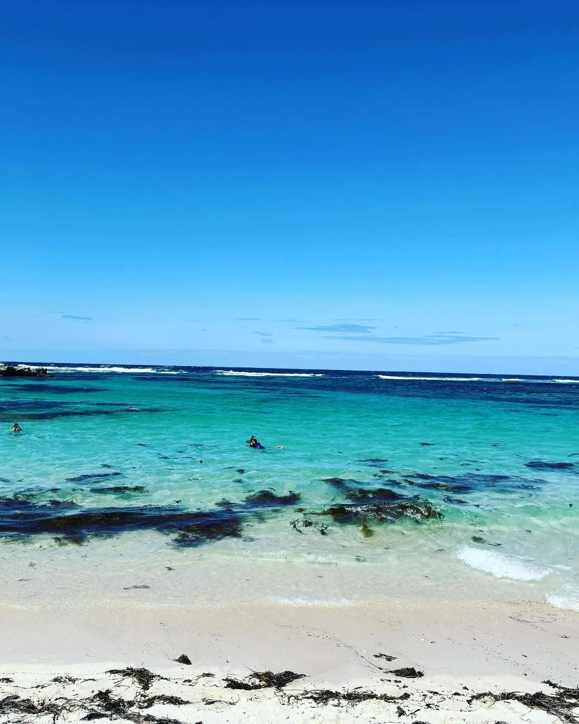 The light 🌞 #perth #coastalliving #goldenstarfishglassstudio #bluewaters