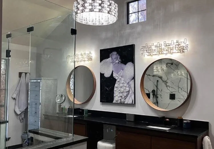 MARILYN MONARCHY II ON DISPLAY