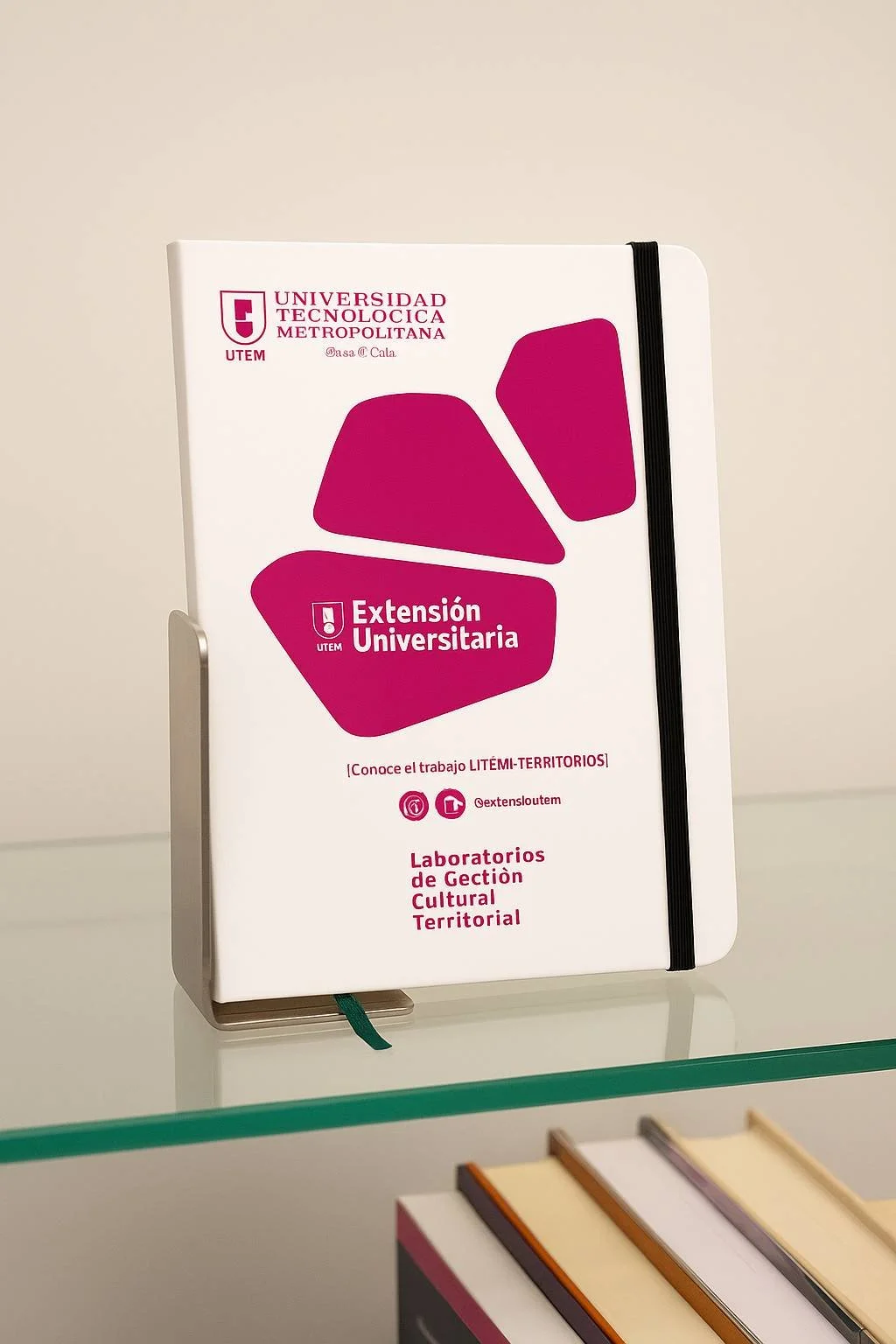 libreta_utem_apoyada_web.jpg