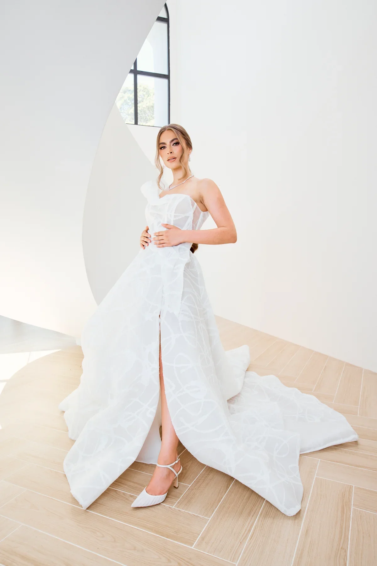 GEORGIA_PEARL_0888_8cde65fc-05c8-43e9-8b5e-0776102d34f6.webp