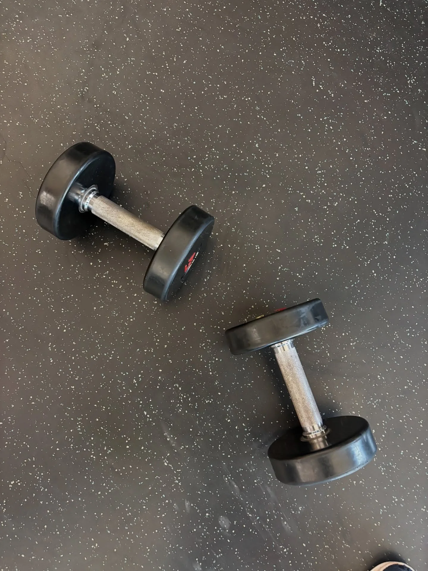 A week of movement: running, lifting, and of course a sweet treat after an easy run! 12 weeks until the @runvictoriamarathon 💪🏻🏃🏻&zwj;♀️