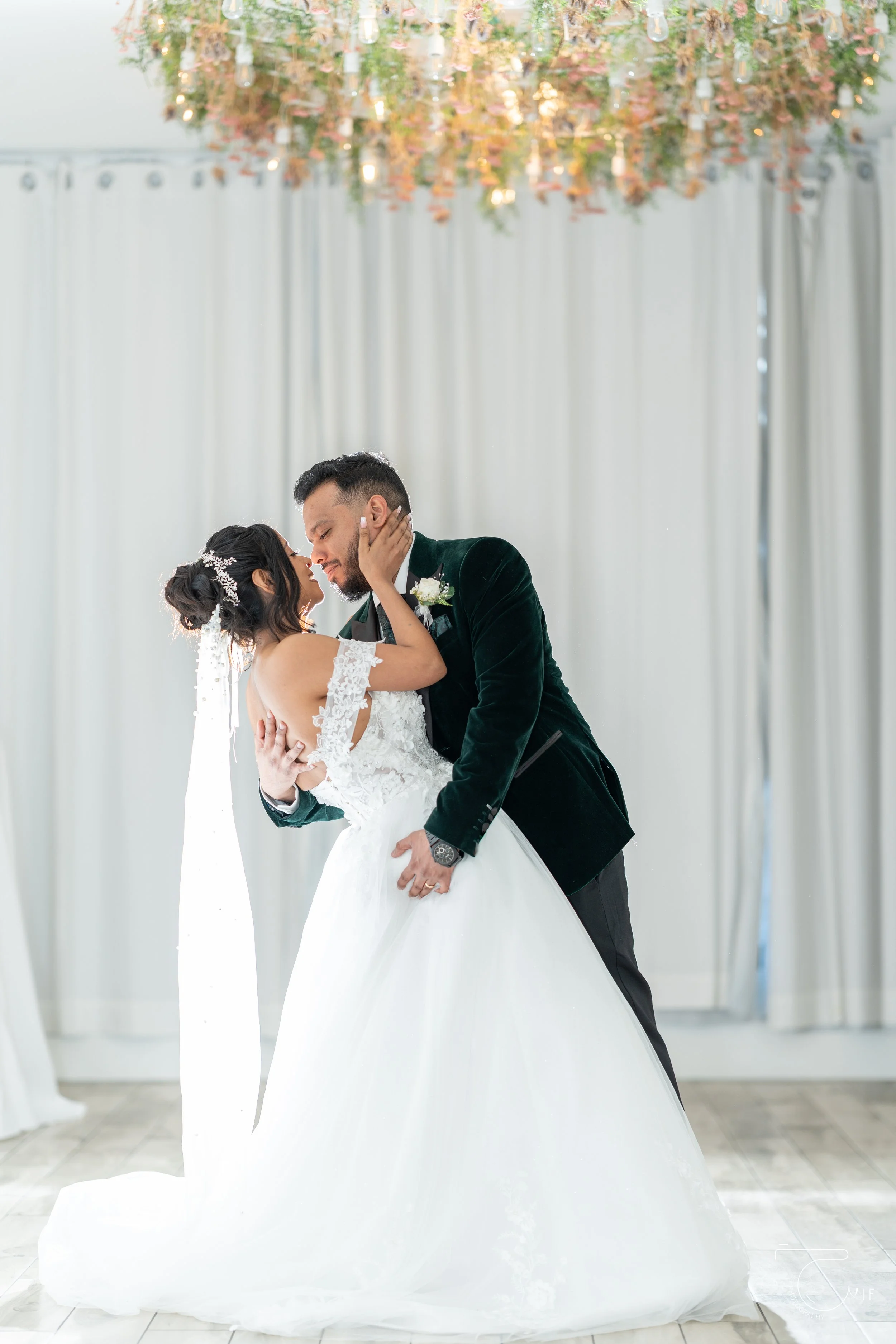 Joel & Rachel (423 of 868).jpg