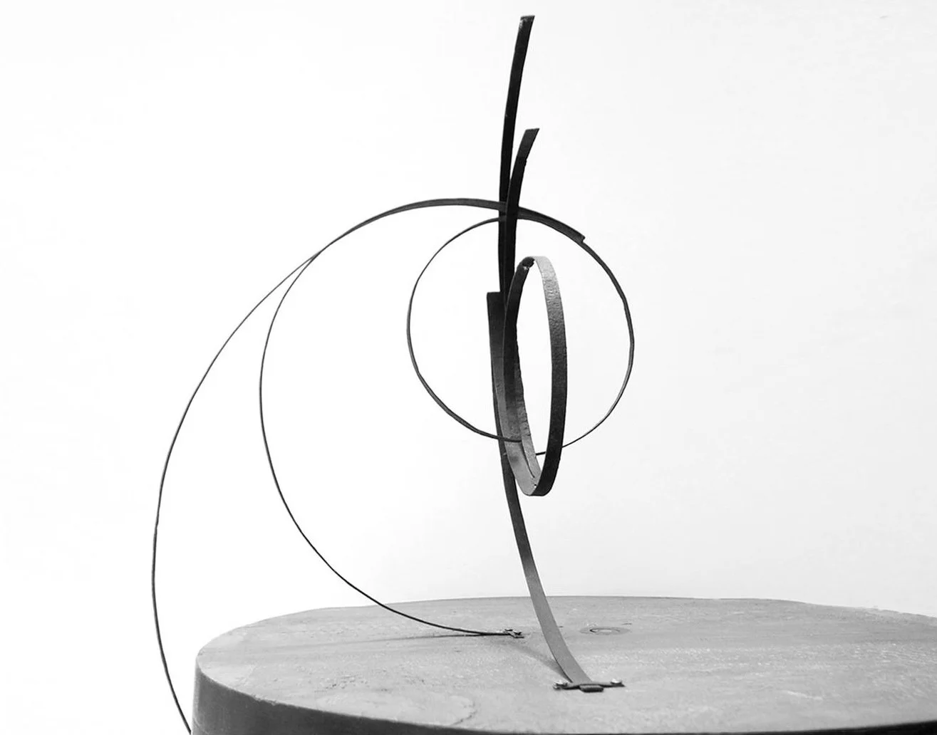 Taro 11, Sarah Lamb & Federico Bonelli, Chroma (2016) | 47 X 47 X 44 cm | Hierro y ladrillo