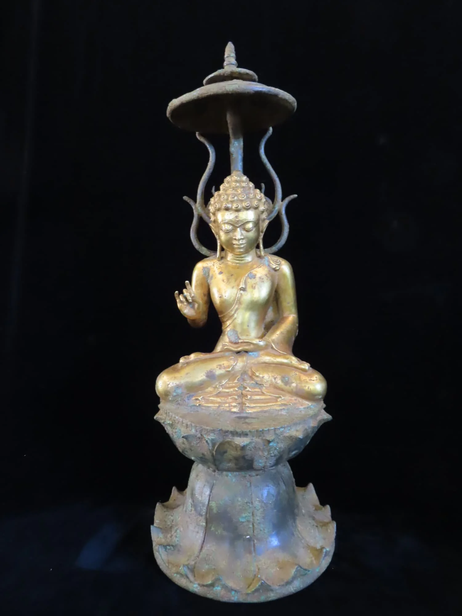 Beautiful gold gilded Sitting Buddha #104