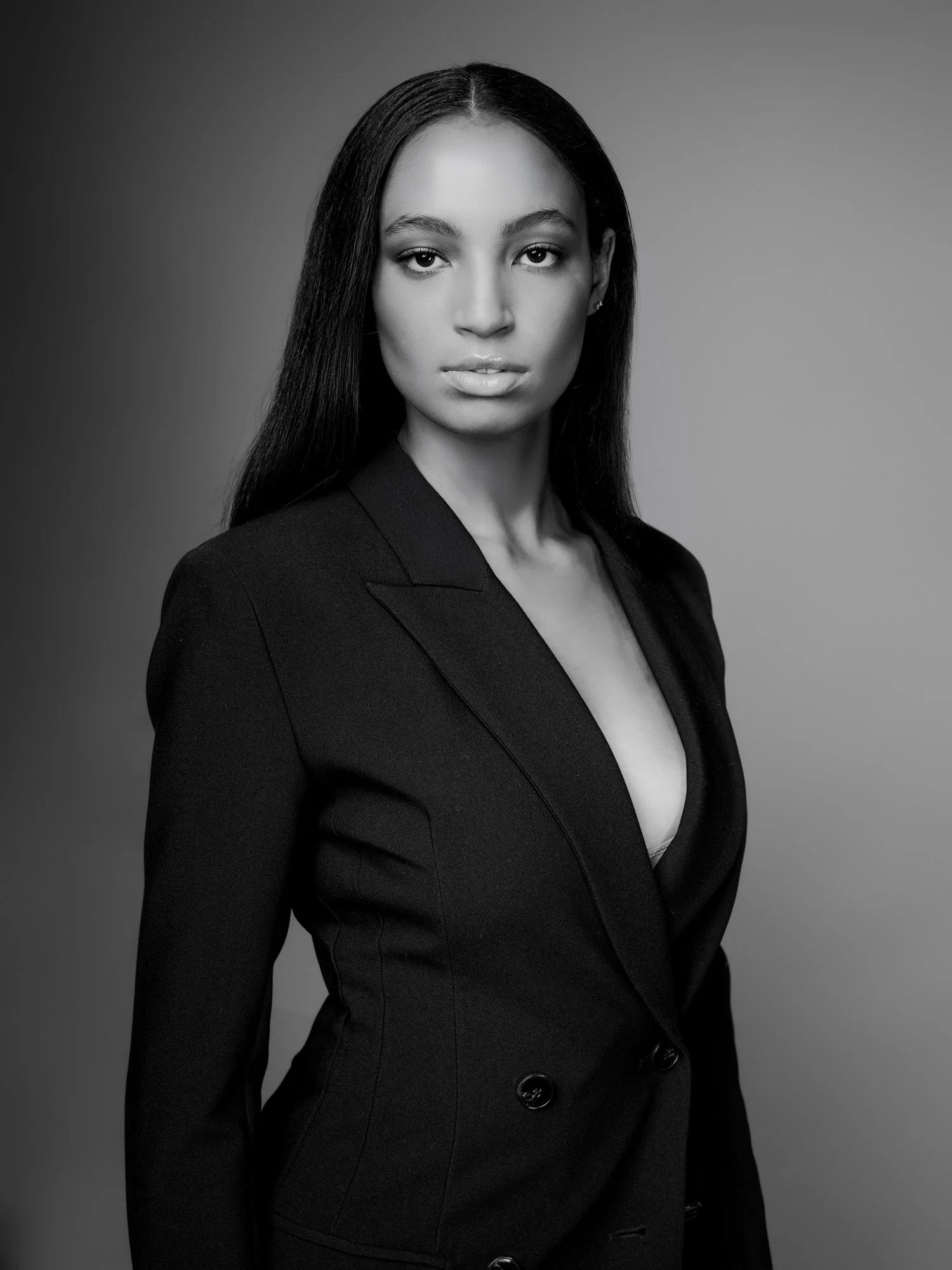 11_SIENNAROBINSON-TONYLI-20260711-0054.jpg