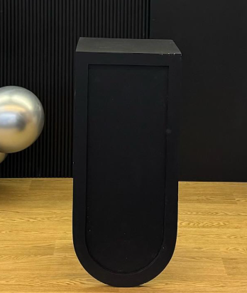U Plinth - Black