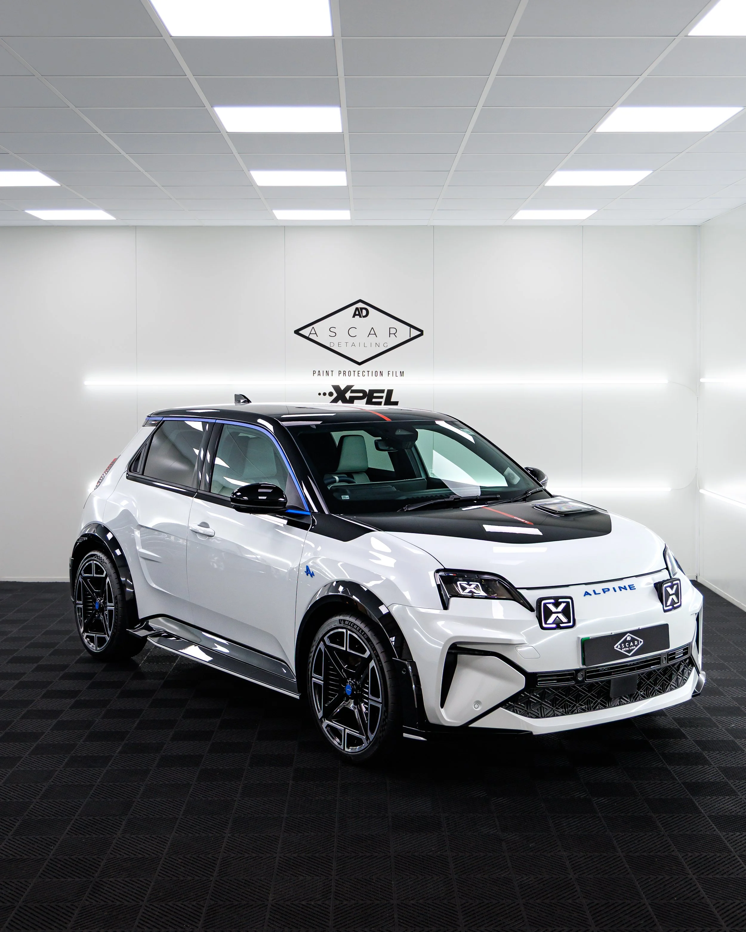 Alpine A290 Premiere-2.jpg