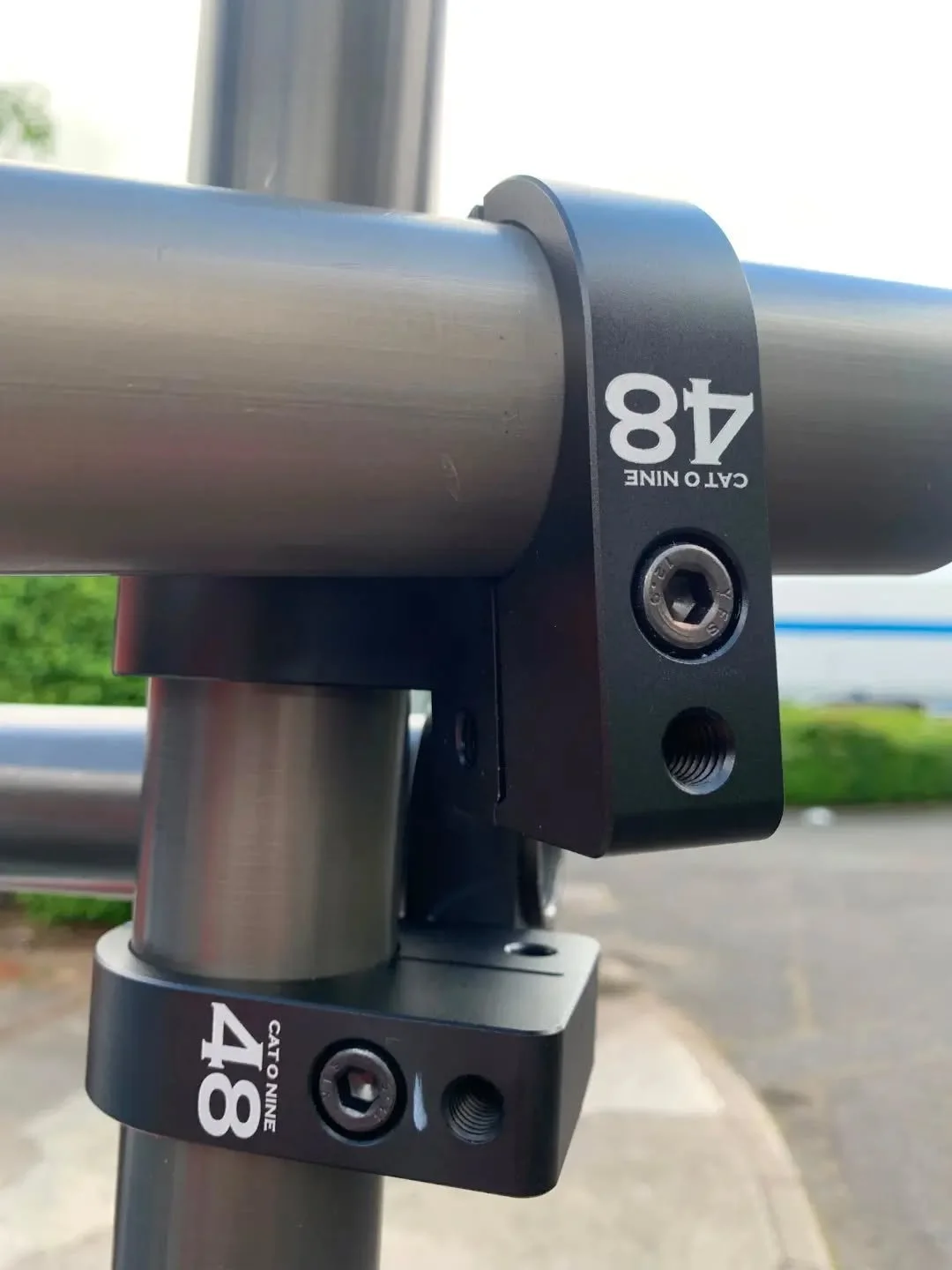 Our 48mm CAS split clamps in action. 

The 48mm CAS Clamp is a heavy-duty solution for rigging and joining 48mm tube. Precision-engineered for maximum strength and reliability, it provides a secure and stable connection for larger-scale rigging build