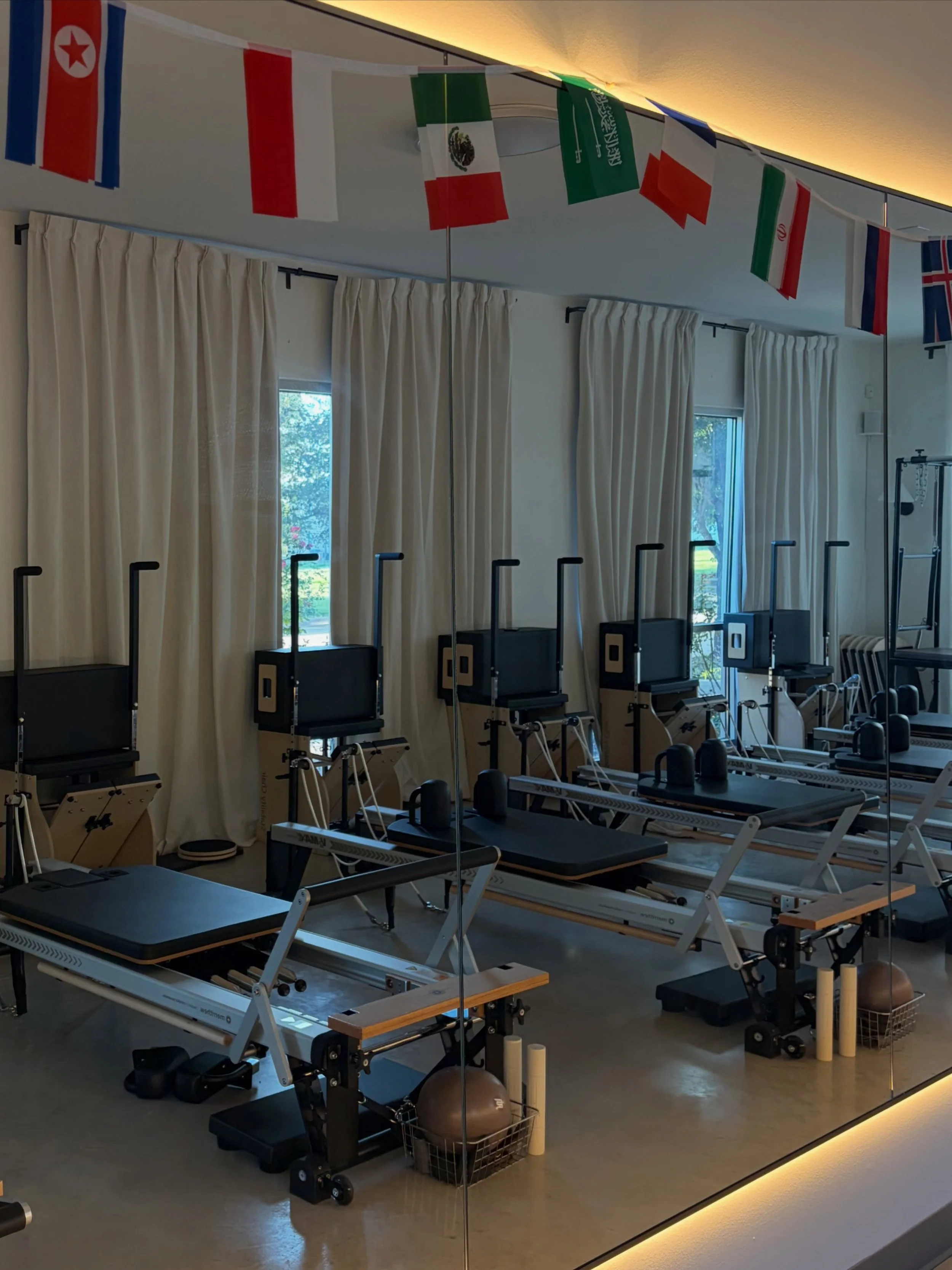Movement bas no borders; If you&rsquo;re coming to class this month&hellip; wear the jersey. ⚽️

The mirrors are ready. Now we need the jerseys.

#PilatesWithoutBorders #TeamElStudio 
#WorldCup2026 #PilatesAndSoccer