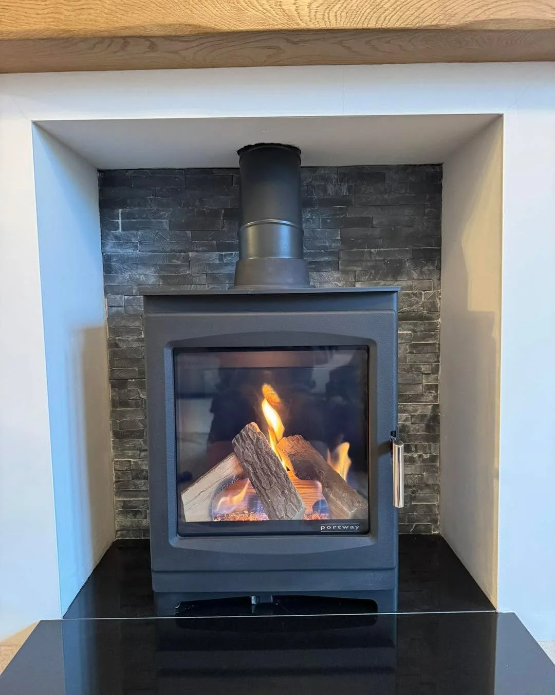 🔥 Recent service on this Portway Luxima gas stove we installed around 4 years ago.
Still looking and running great with its tiled rear chamber, fire board sides, granite hearth and beam 👌

Regular servicing keeps your fire safe, efficient and looki