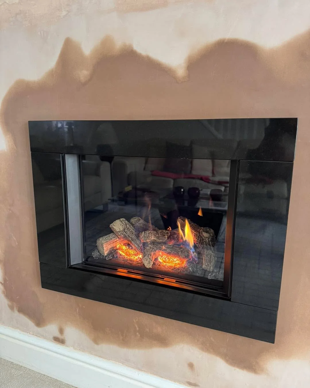 Clean lines, serious heat 🔥
Riva 2 500 gas fire installed today, finished with granite slips, twinwall flue and a small gas run.
DM for quotes or information.

#GasFire #FireplaceInstall #ModernFire #HomeUpgrade