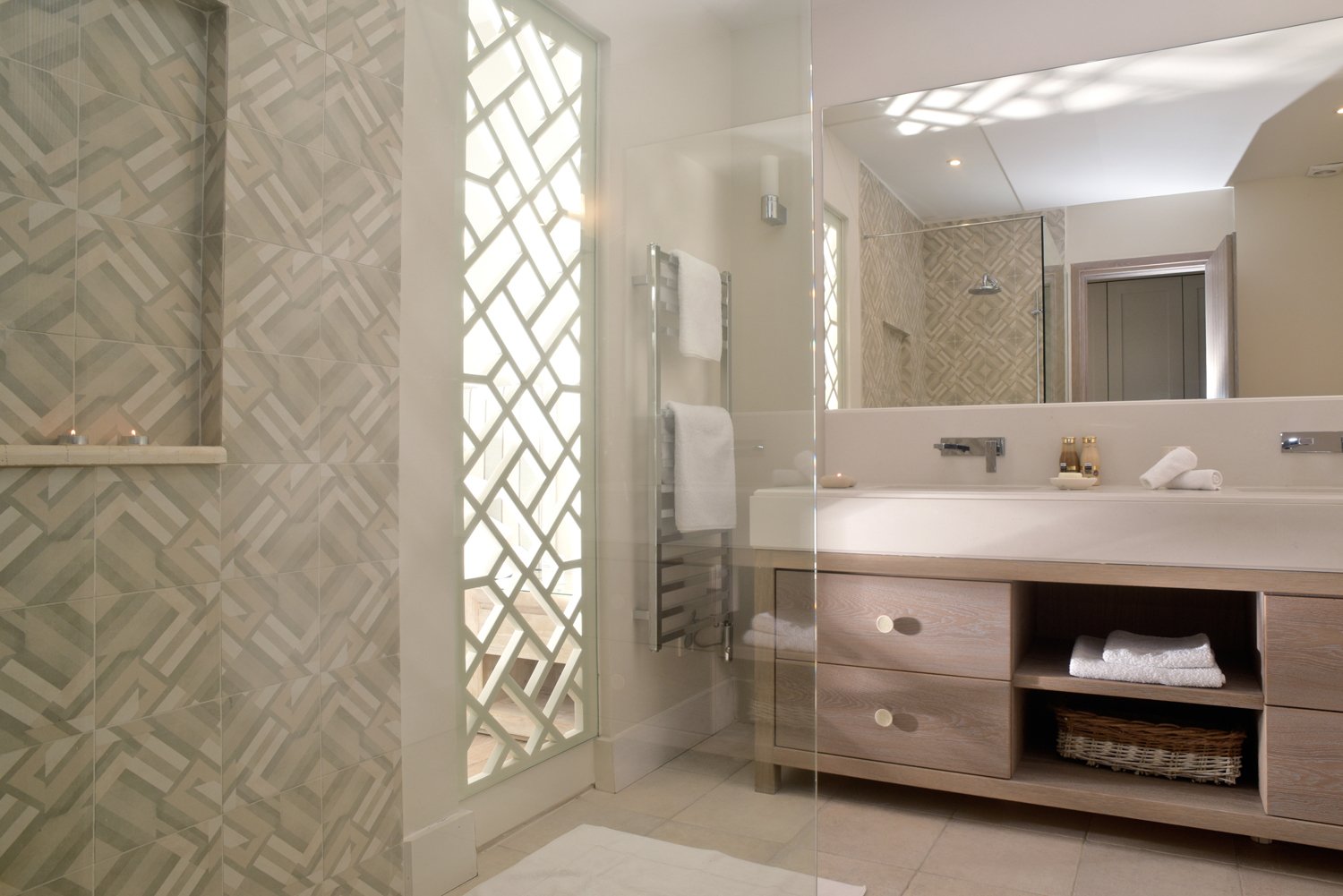 Villa Persephone bathroom 3.jpg