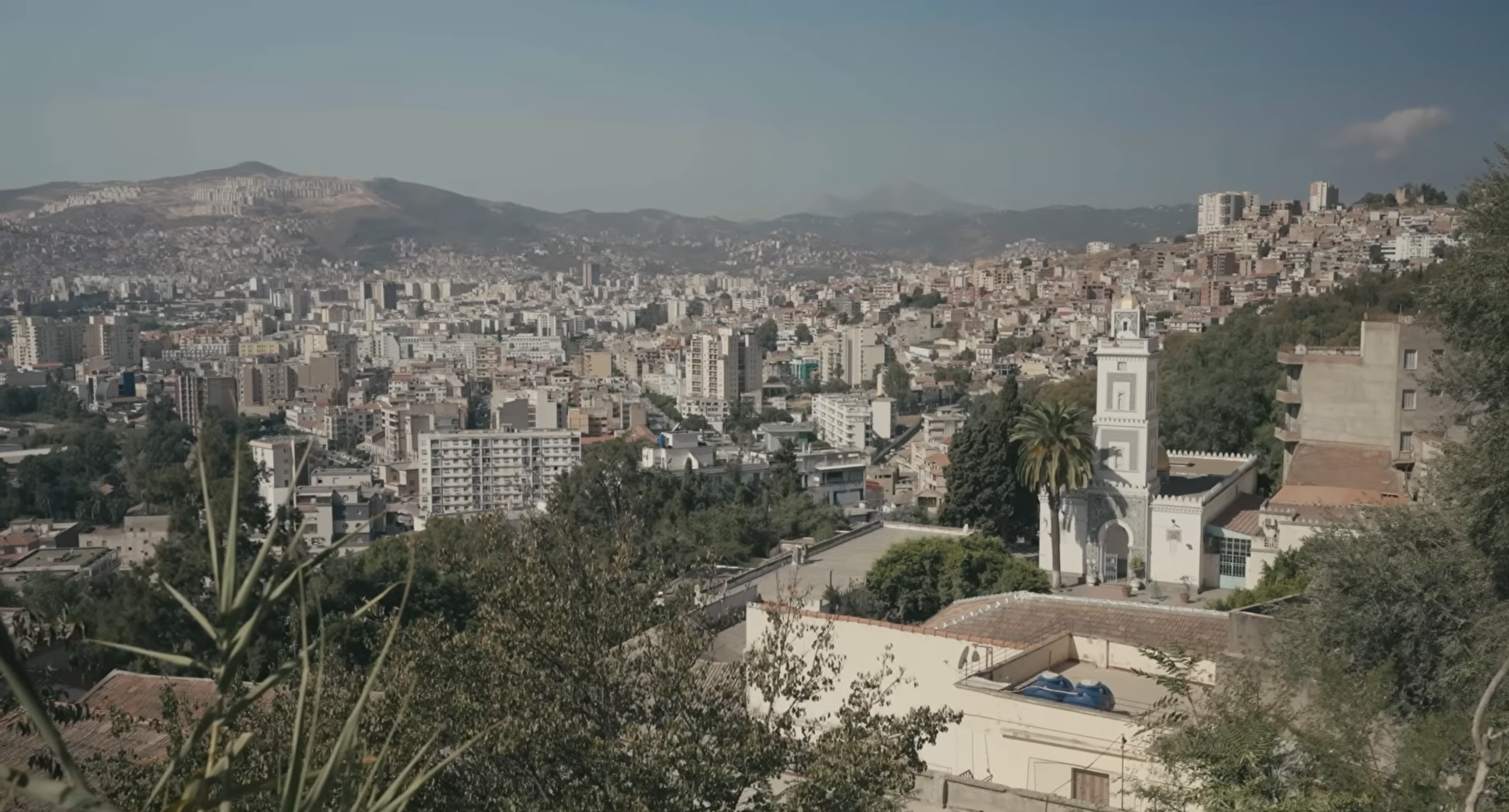Direction Béjaïa, la Bougie qui éclairait jadis l’Occident