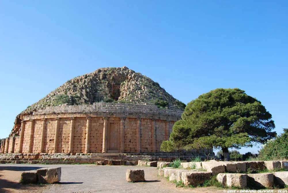 Tipaza — ruines romaines face à la Méditerranée