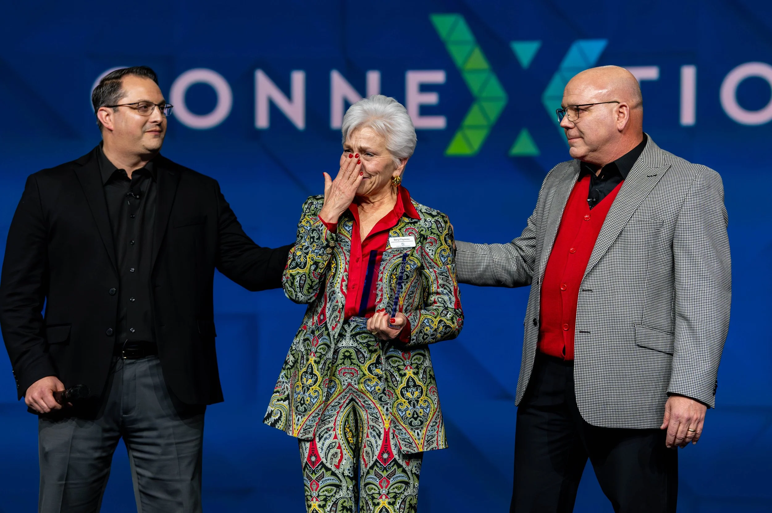Convention26-BerylAward-7.jpg