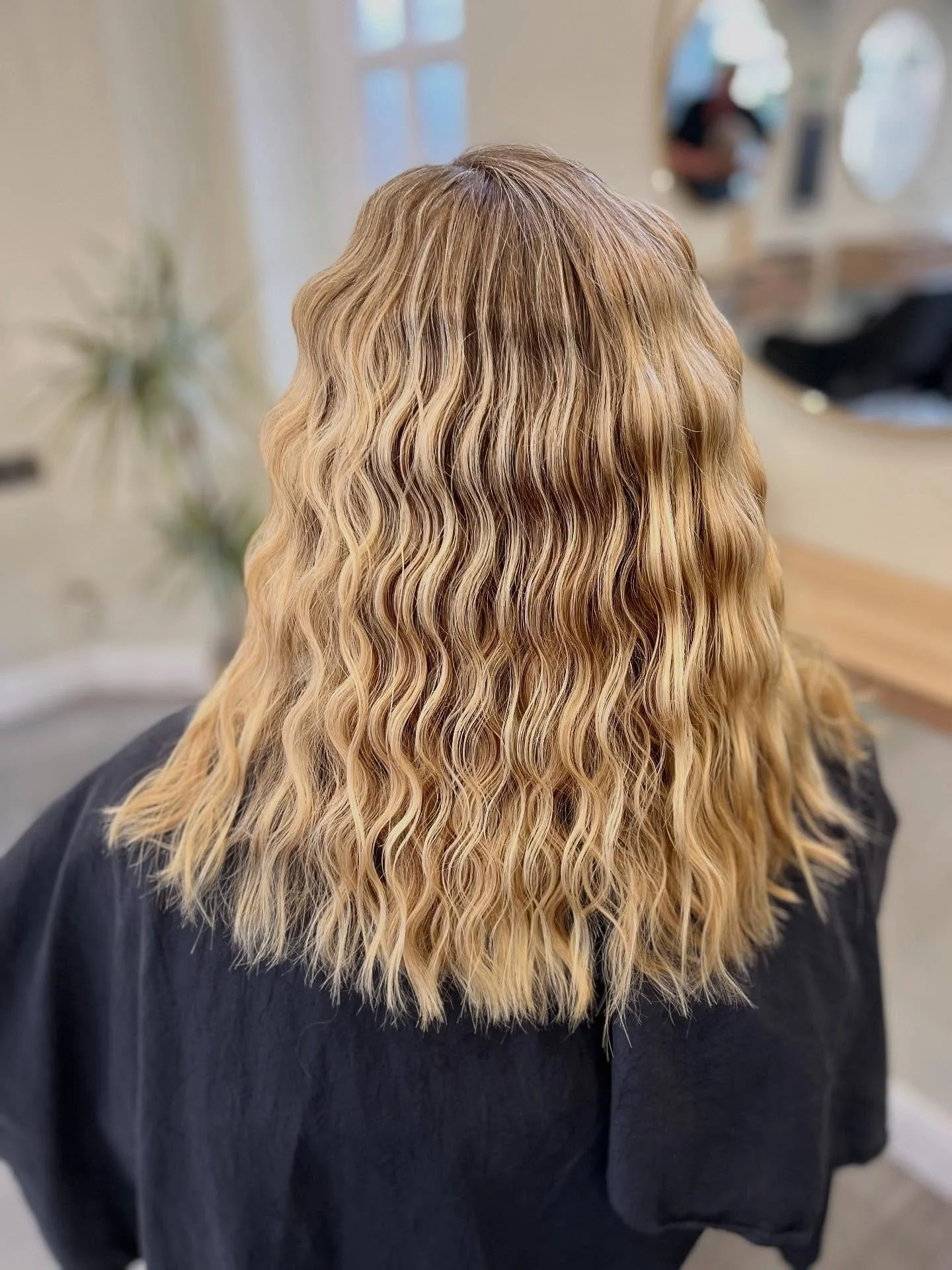 ☀️ Summer Blonde Refresh ☀️
Brighten your look this season with soft, sun-kissed blonde highlights paired with effortless waves. This style adds natural dimension and a radiant, beachy finish&mdash;perfect for summer.

📅 Appointments are now availab