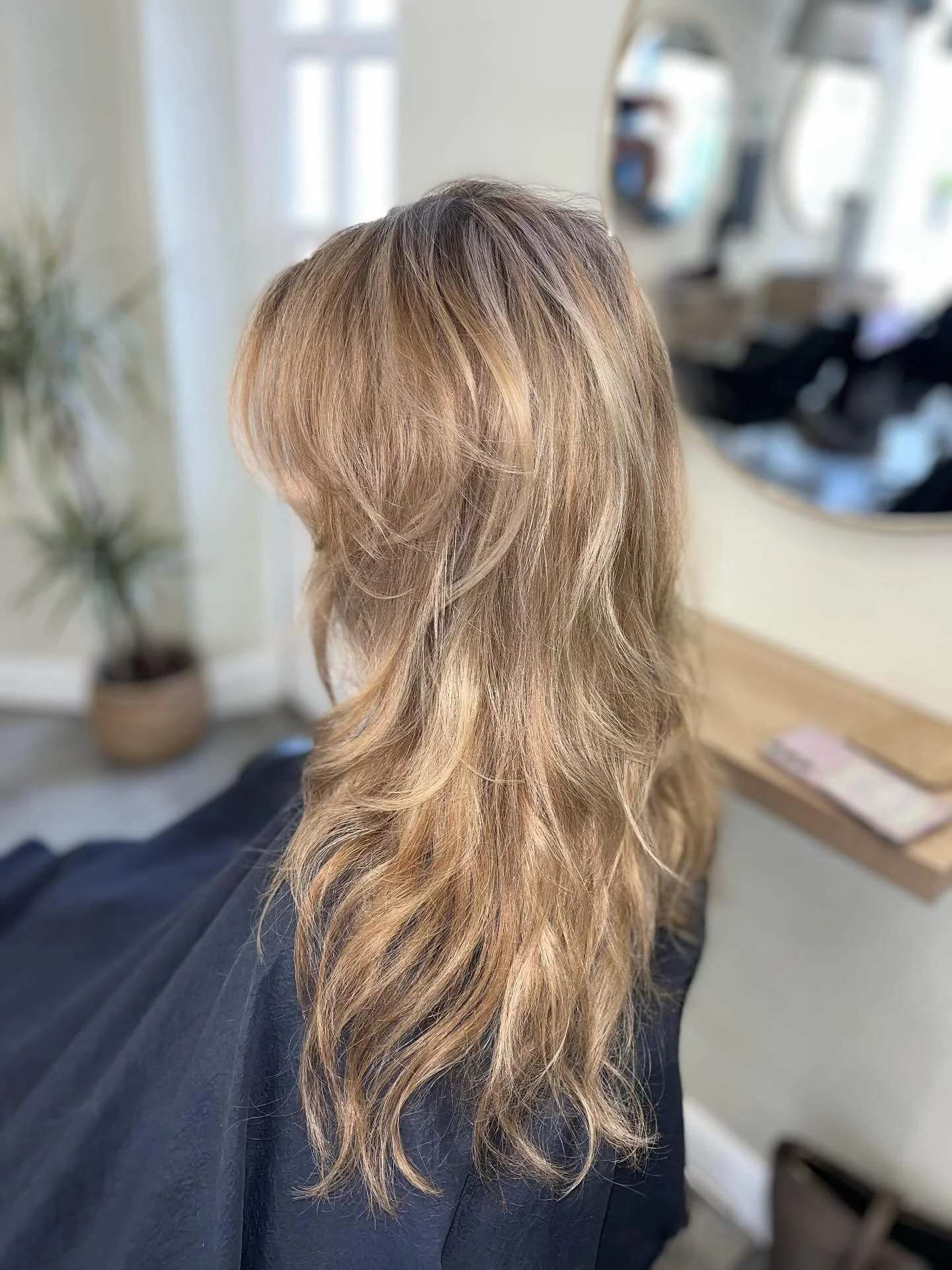 ✨ Full head foils, toner, and a wash, cut &amp; blowout &mdash; because your hair deserves the glow-up 💇&zwj;♀️💁&zwj;♀️

📅 Book today by contacting me directly or using the booking button on my profile!

#CorshamHair #HairGoals #BlondeFoils #toner