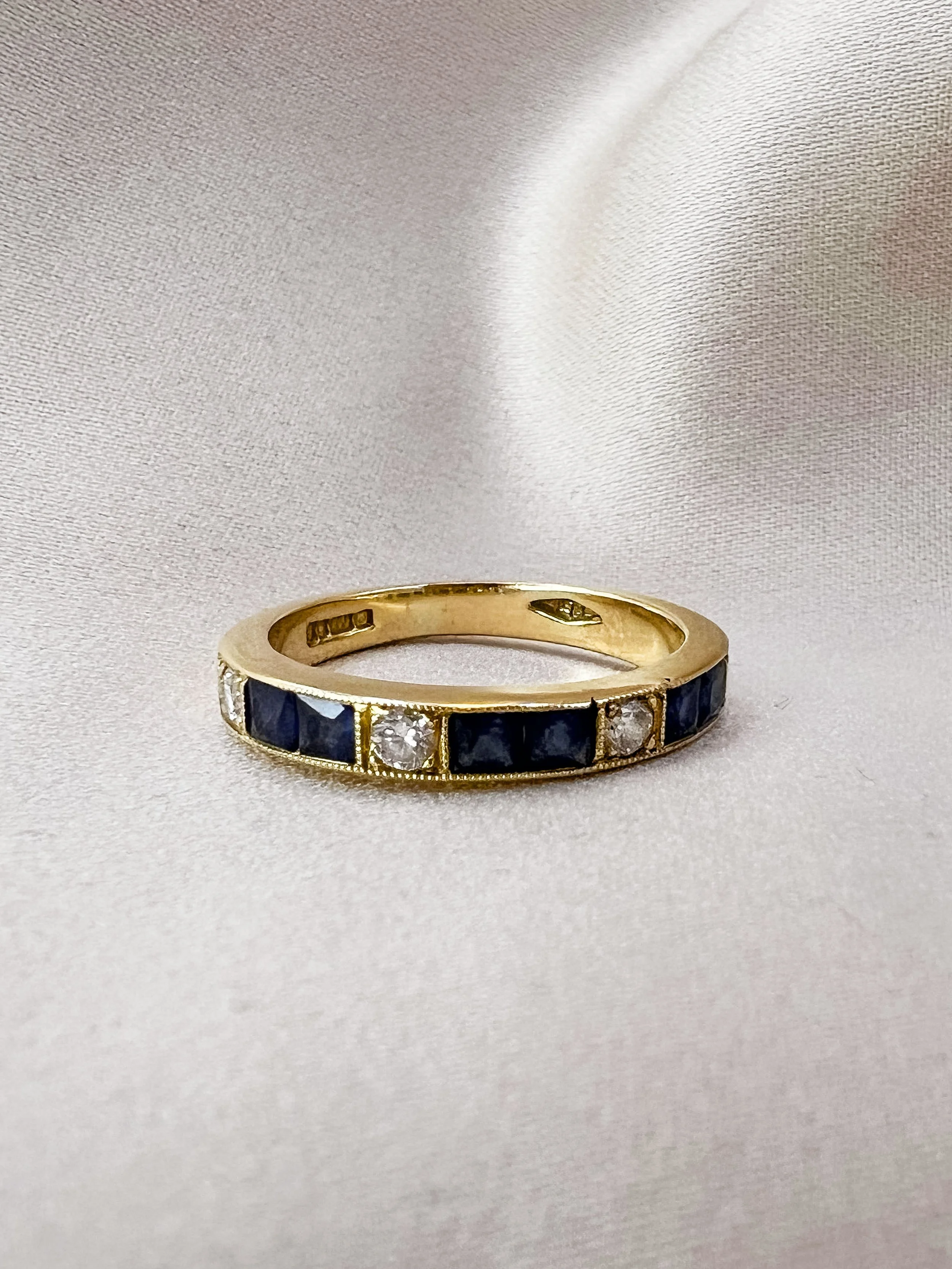 Phaedra Ring. 18ct gold.