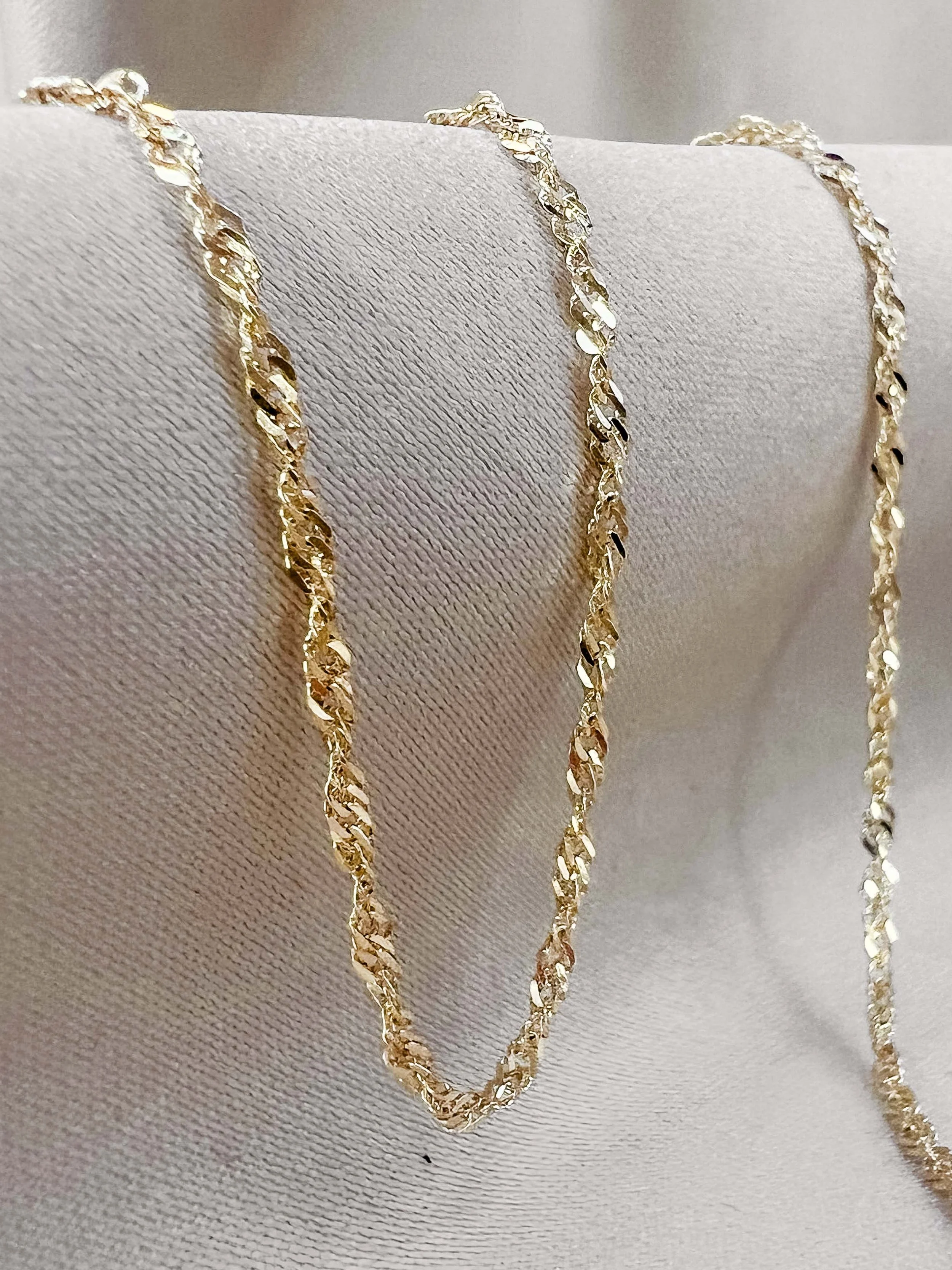 Singapore Chain. 9ct gold.