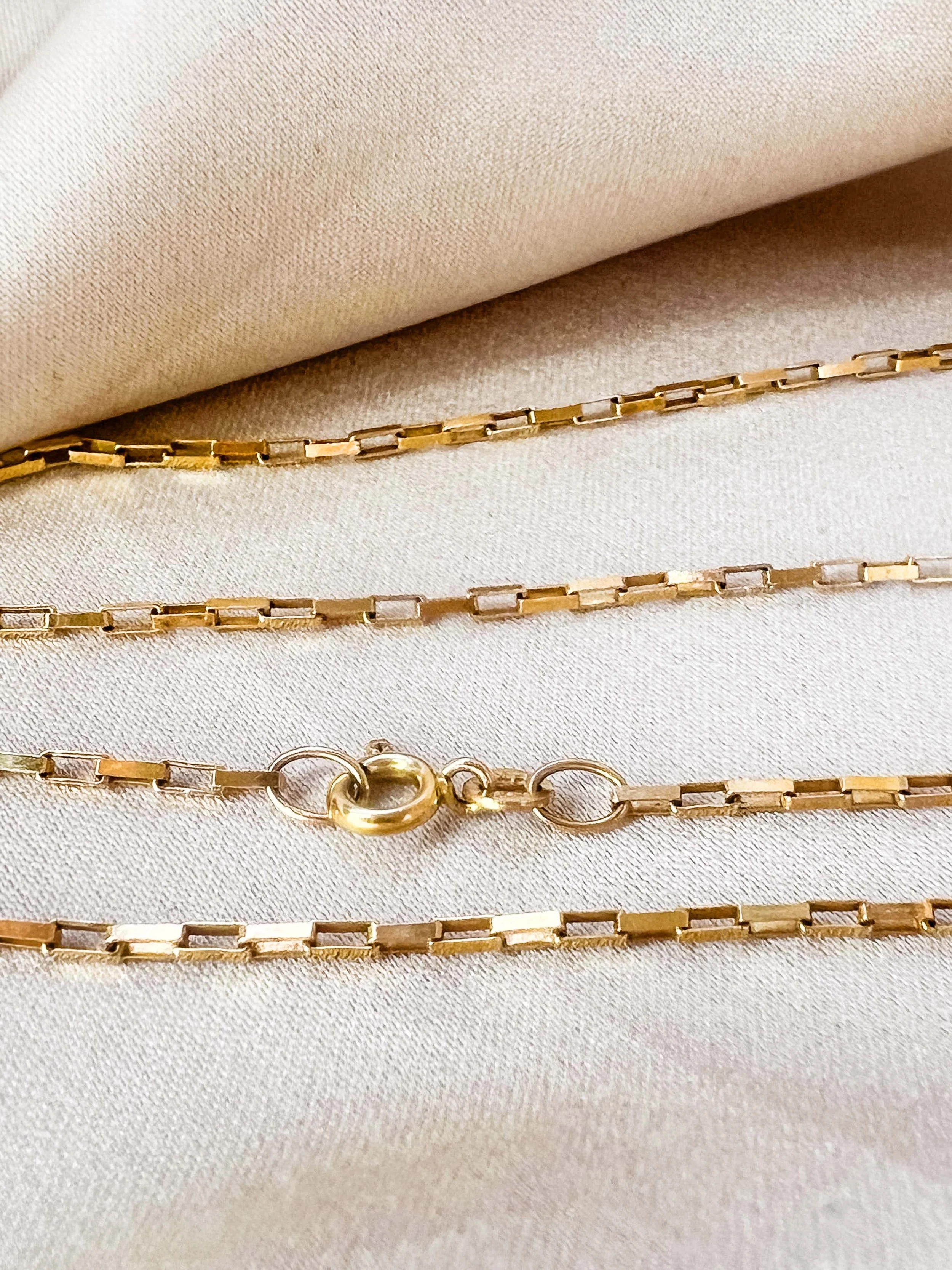 Paperclip Chain. Italian 9ct gold.