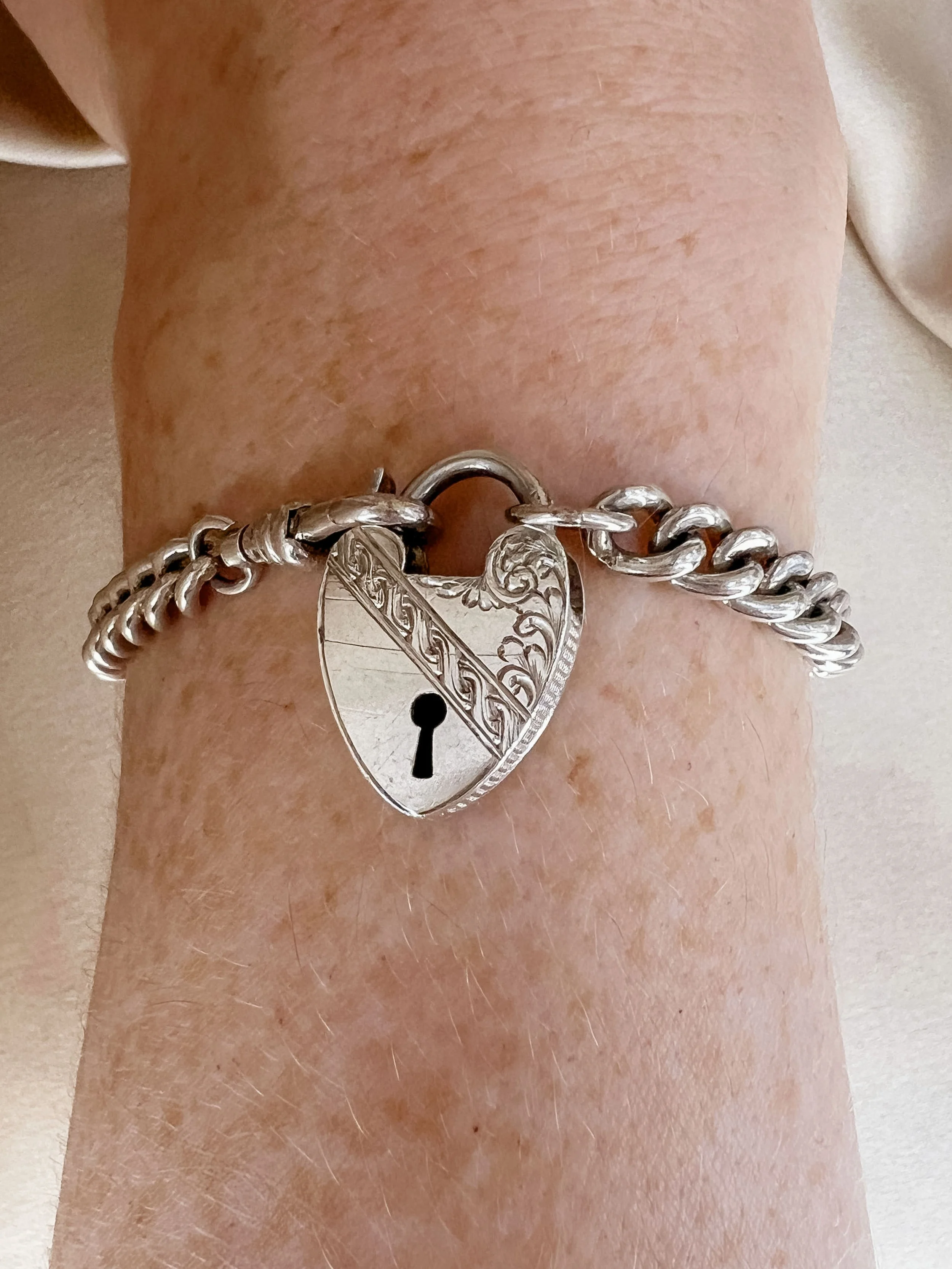Silver detailed padlock 5.jpg