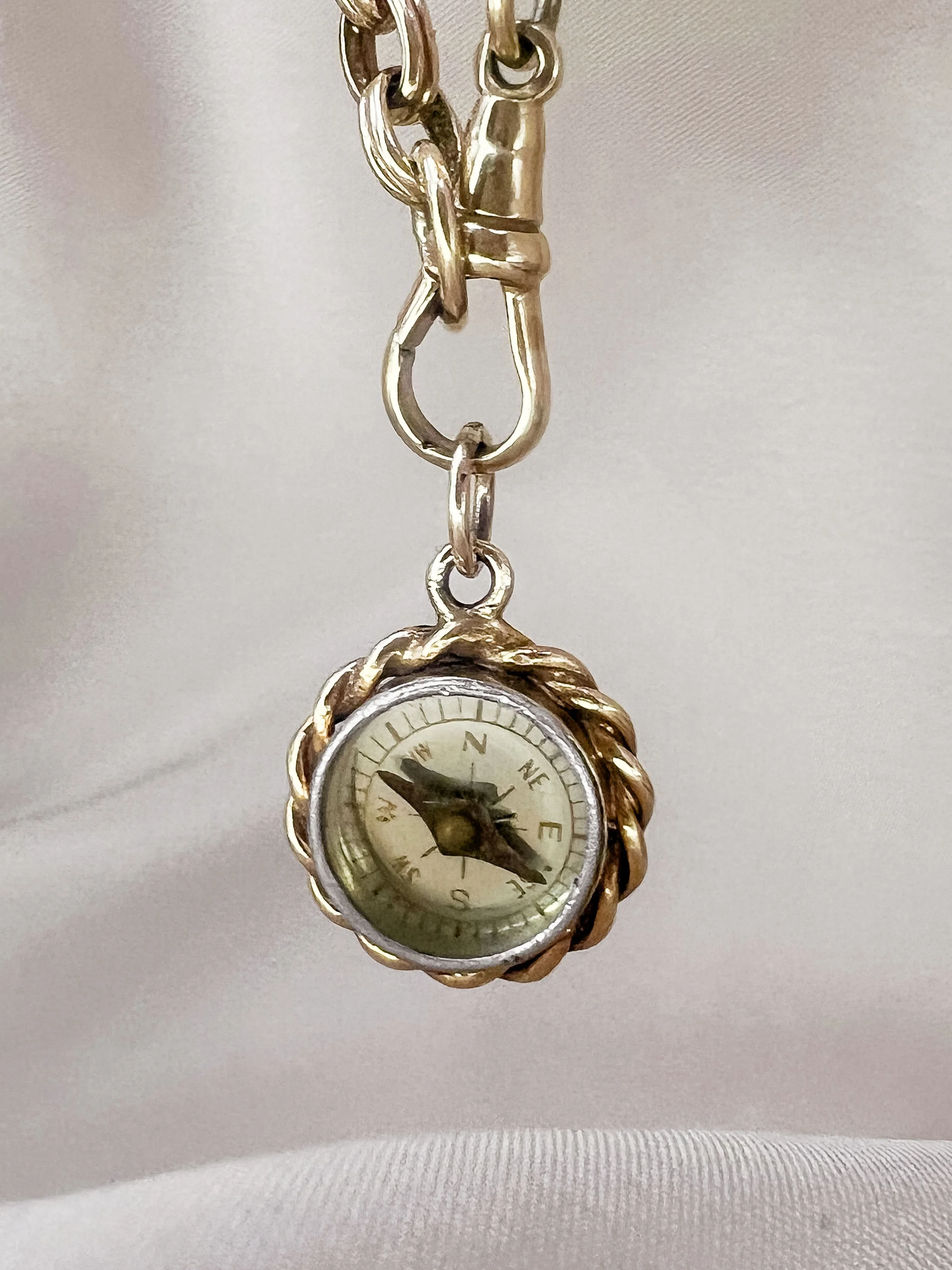 Antique Gold Compass. 9ct gold.