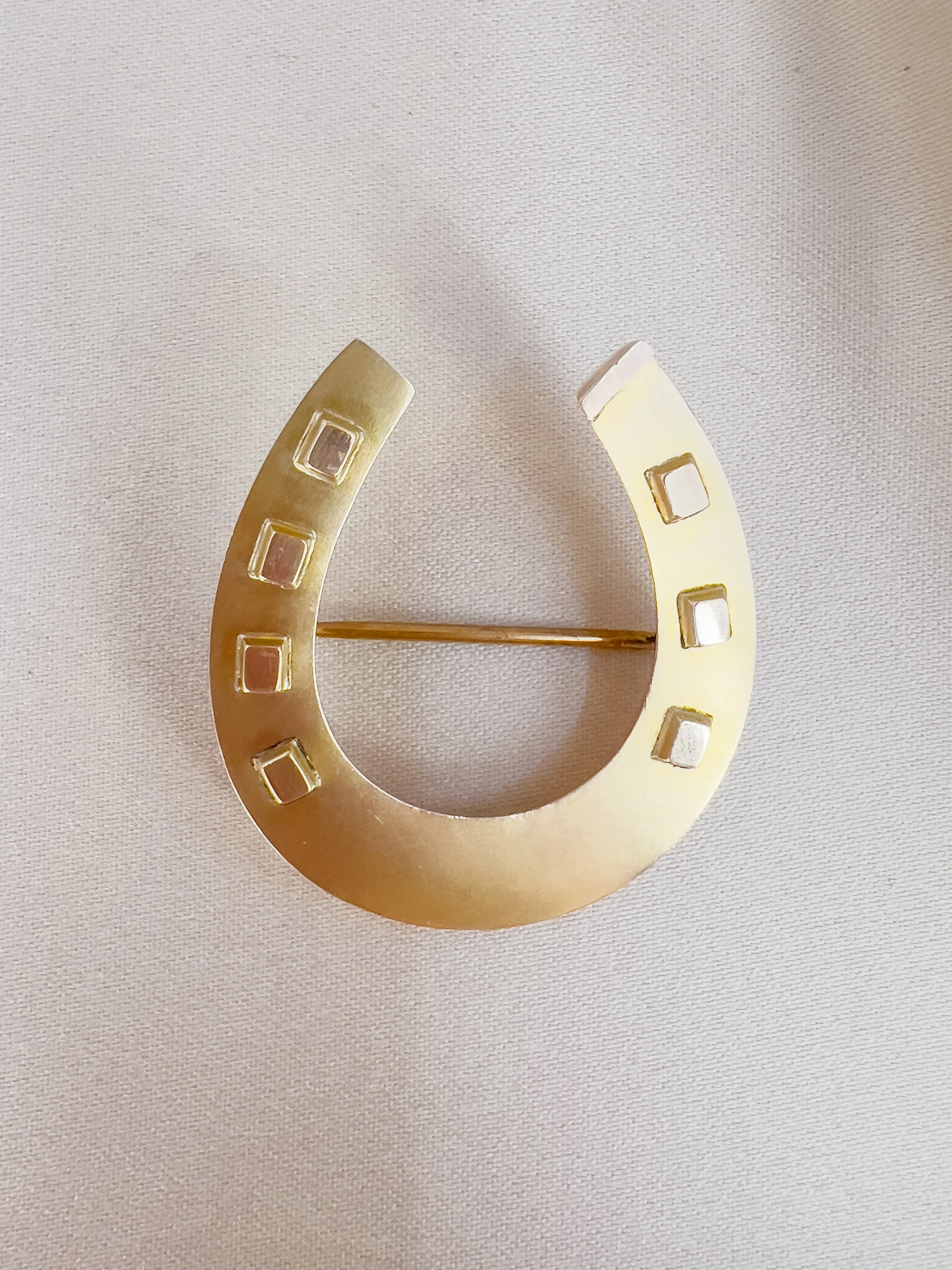 Horseshoe Brooch 3.jpg