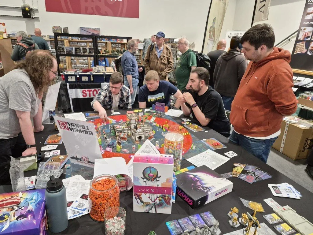 A view of the arena mid-game as four players try to rA view of the arena mid-game as four players try to rack up the highest score.ack up the highest score.