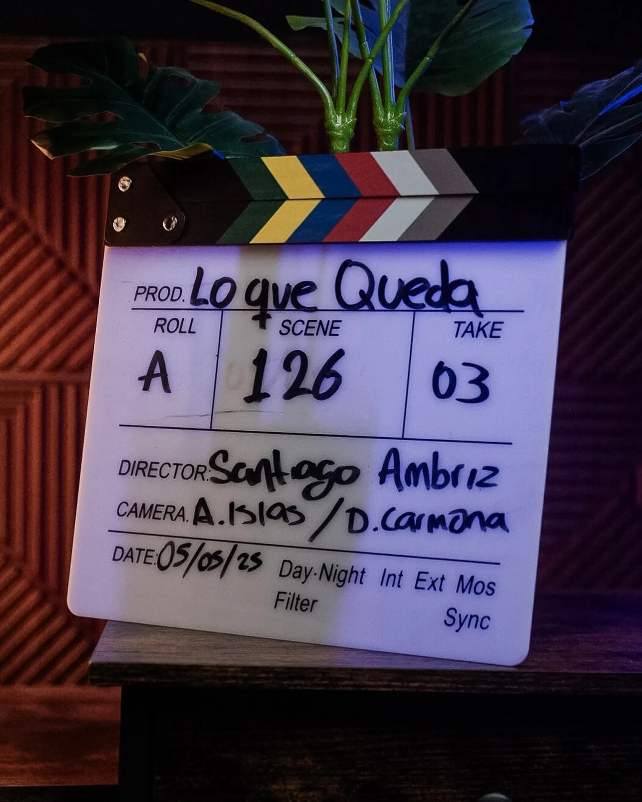 Ver esta claqueta llena nos recuerda todo lo que hemos vivido para llegar hasta aqu&iacute;.
Cada escena, cada d&iacute;a, cada esfuerzo.

Ya estamos a pocos d&iacute;as del estreno en Parten&oacute;n y en cine.

Gracias de coraz&oacute;n a quienes c