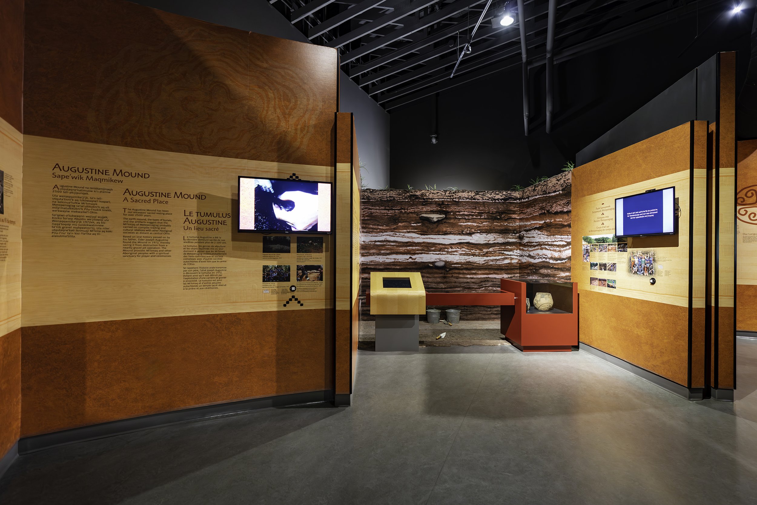 Exhibition 040 copy 2.jpg