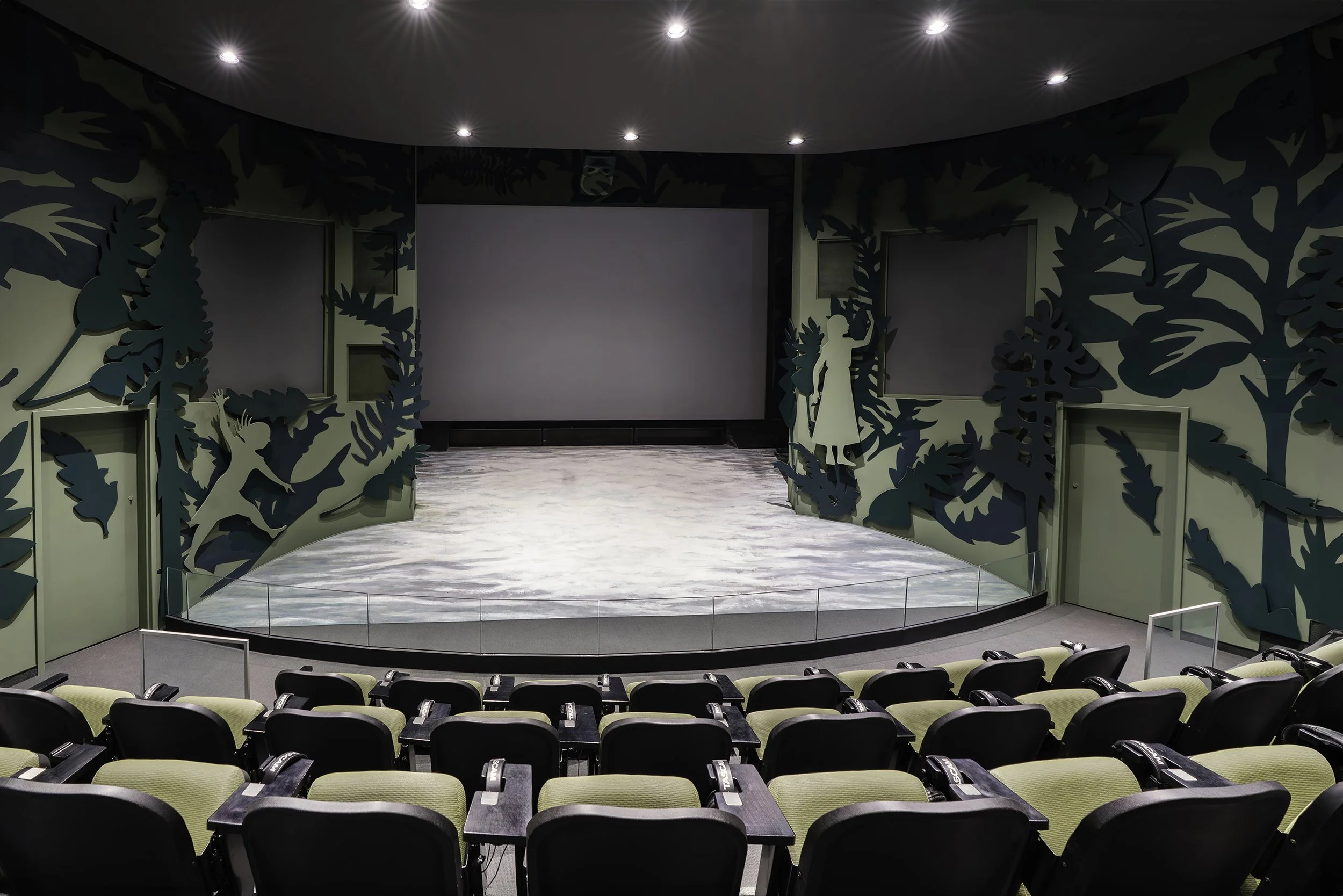 Movie theater 002.jpg