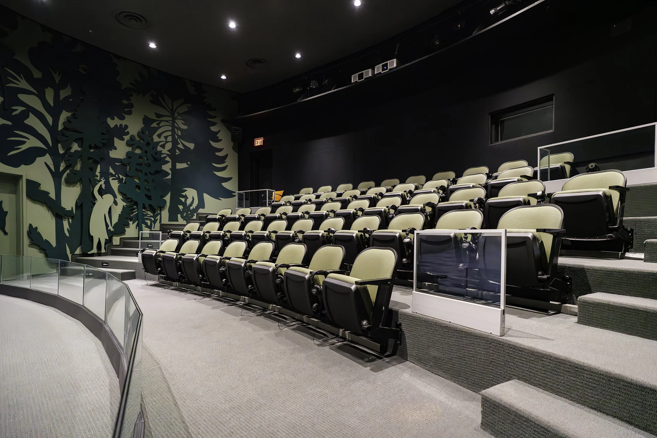 Movie theater 003.jpg