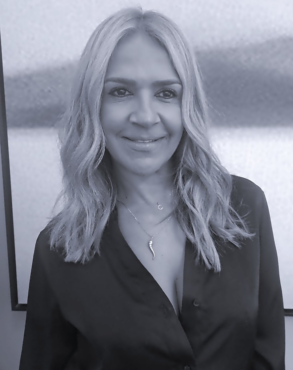 Cruz M. | Senior Stylist