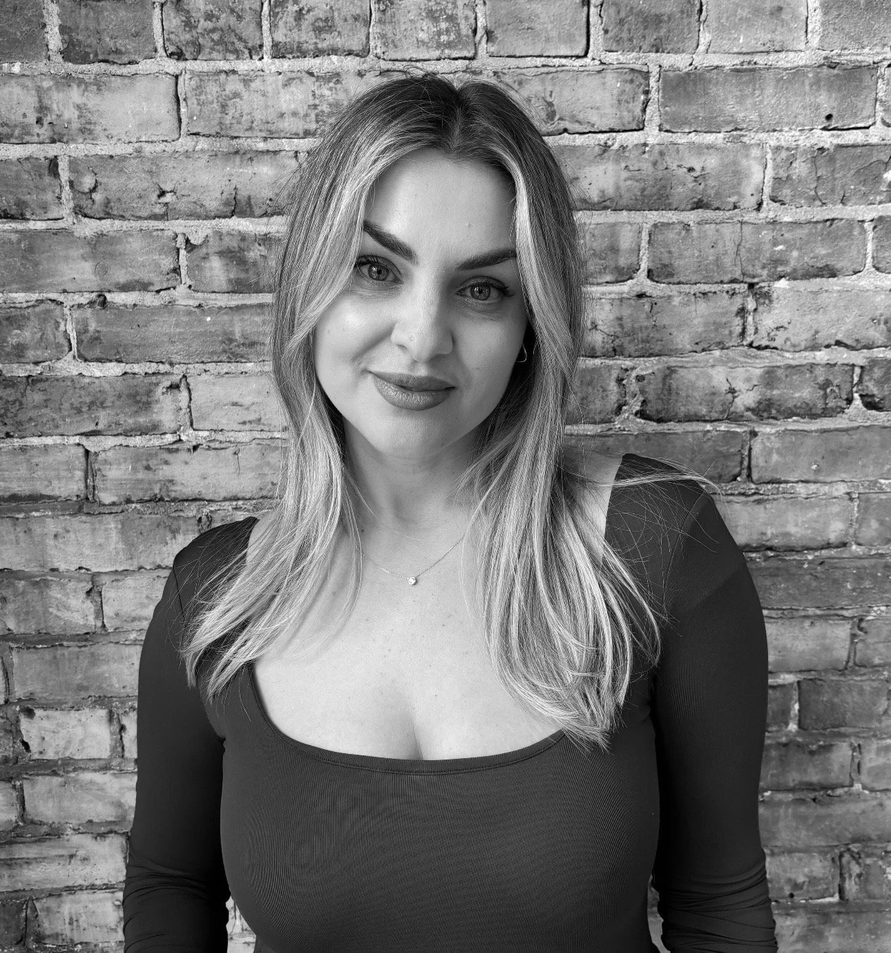 Elvira R. | Master Stylist