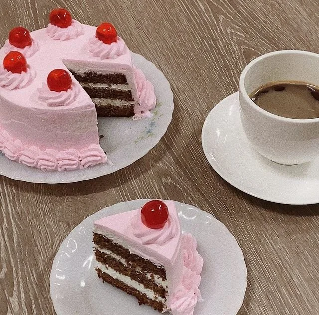 CAKE + COFFEE CHARITY MEET UP