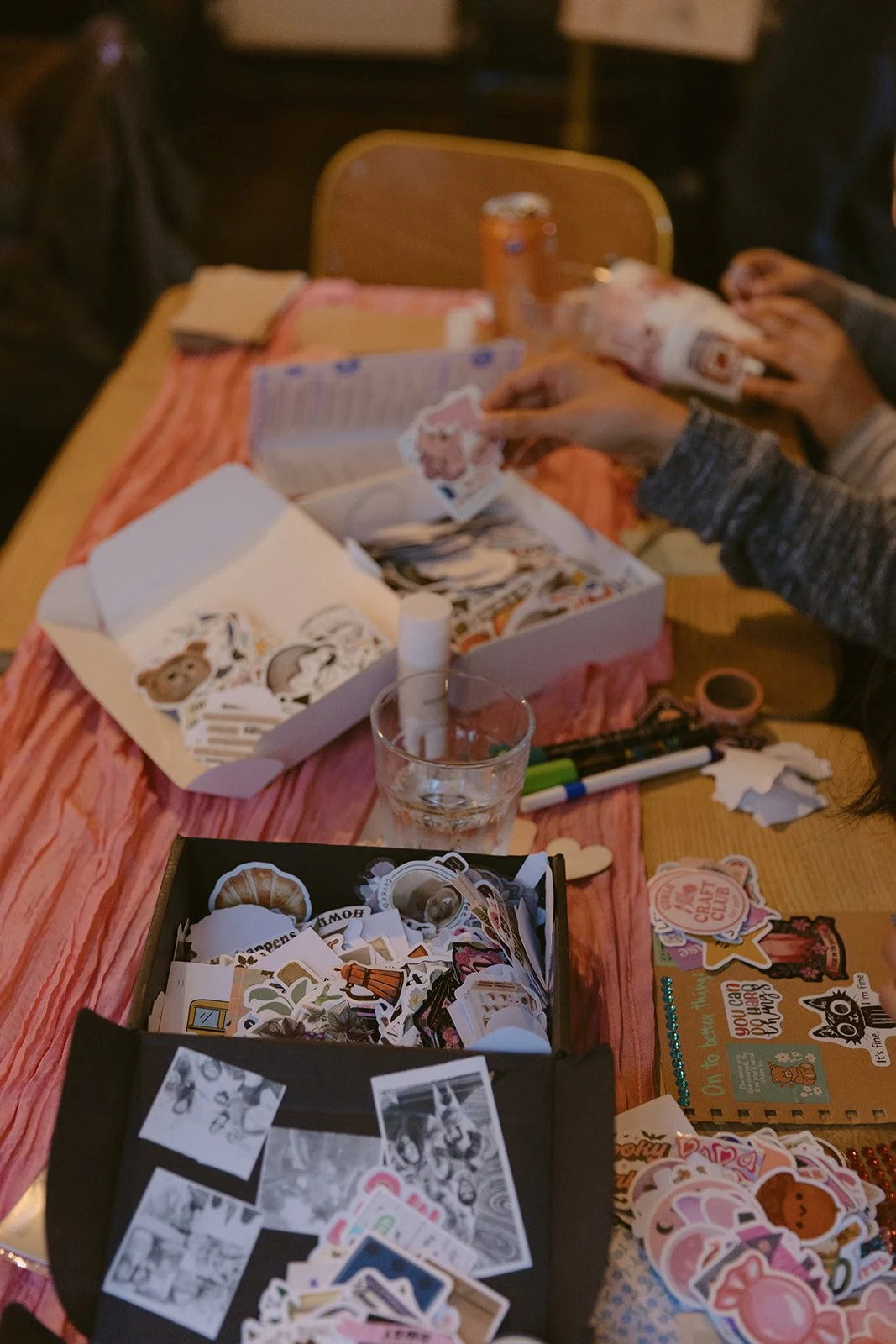 STICKER + SCRAPBOOKING