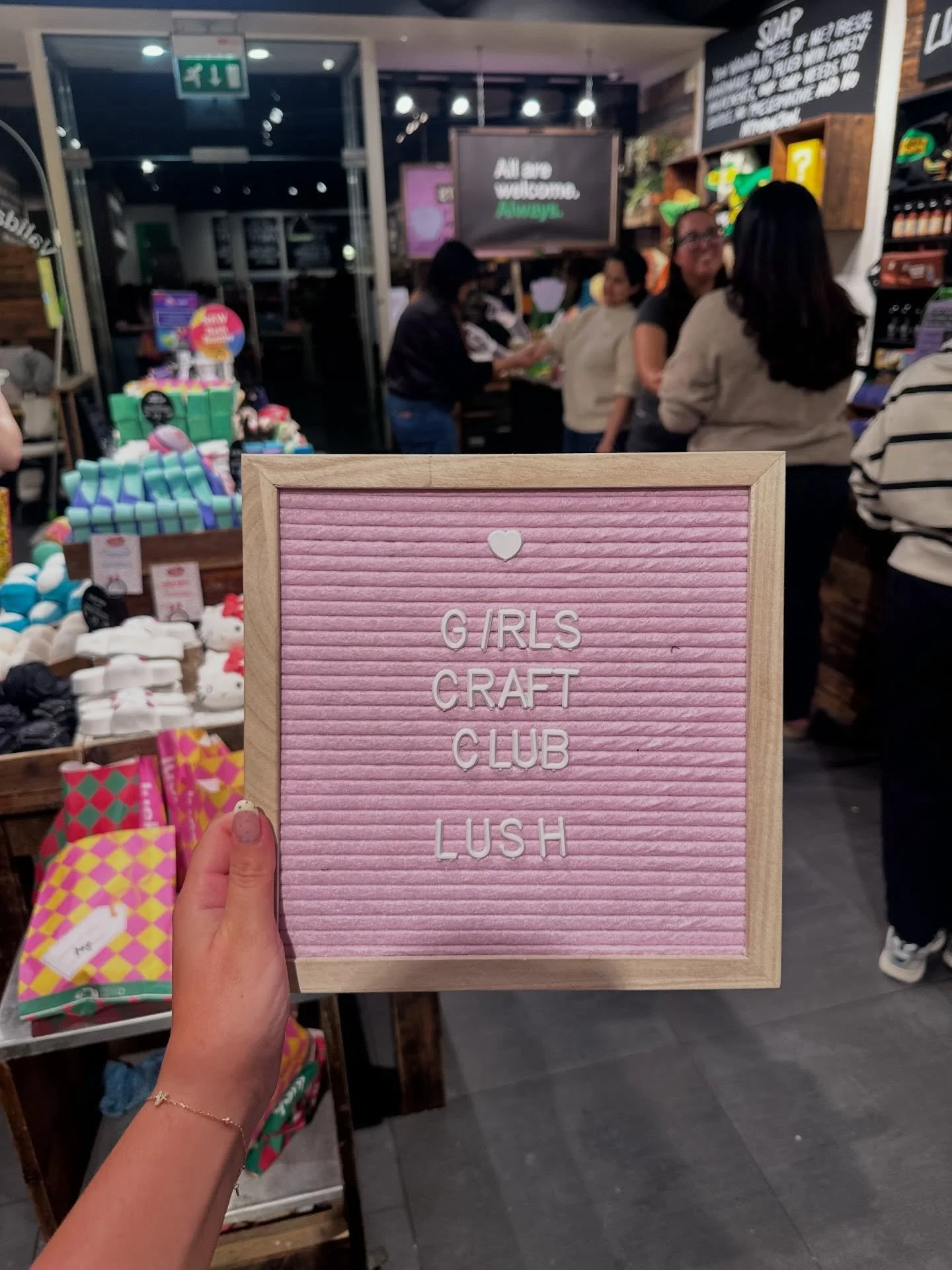 GCC x LUSH 

On 27th March, we took over @lushspaedinburgh after hours for the dreamiest self-care evening full of calming scents, hands-on creativity, and the loveliest energy in the room 🛁

After all the pampering and fun we did self-love letter e