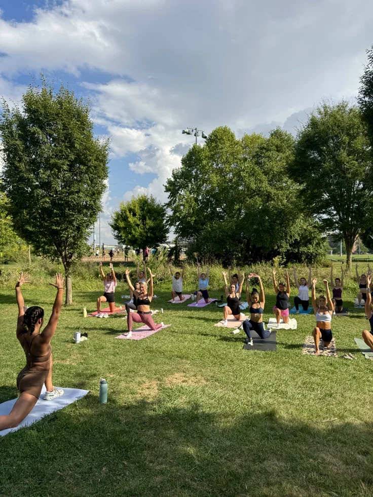 Yoga 🧘🏻_♀️🫧.webp