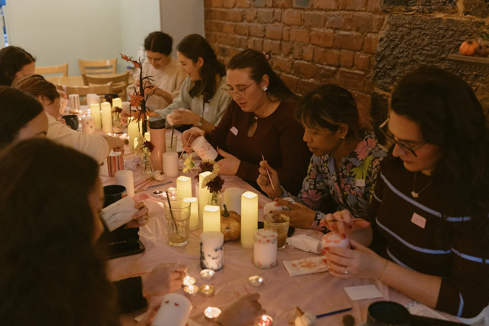 girls-craft-club-edinburgh-candle-painting-57.jpg