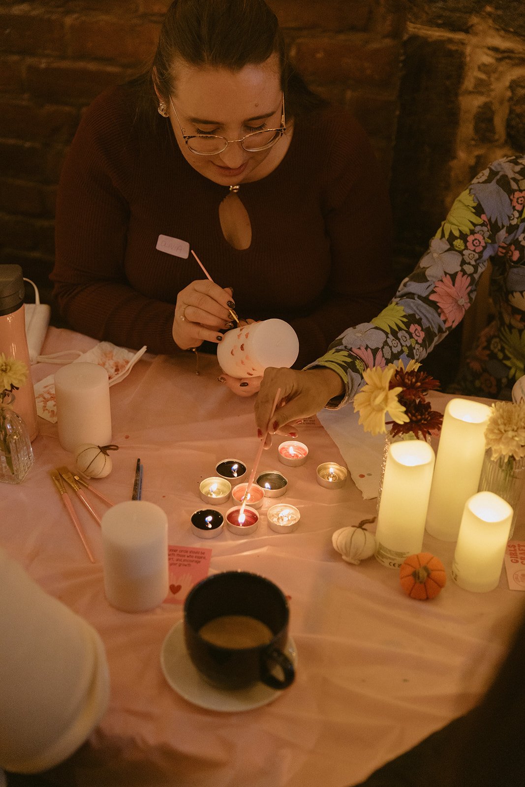 girls-craft-club-edinburgh-candle-painting-61.jpg