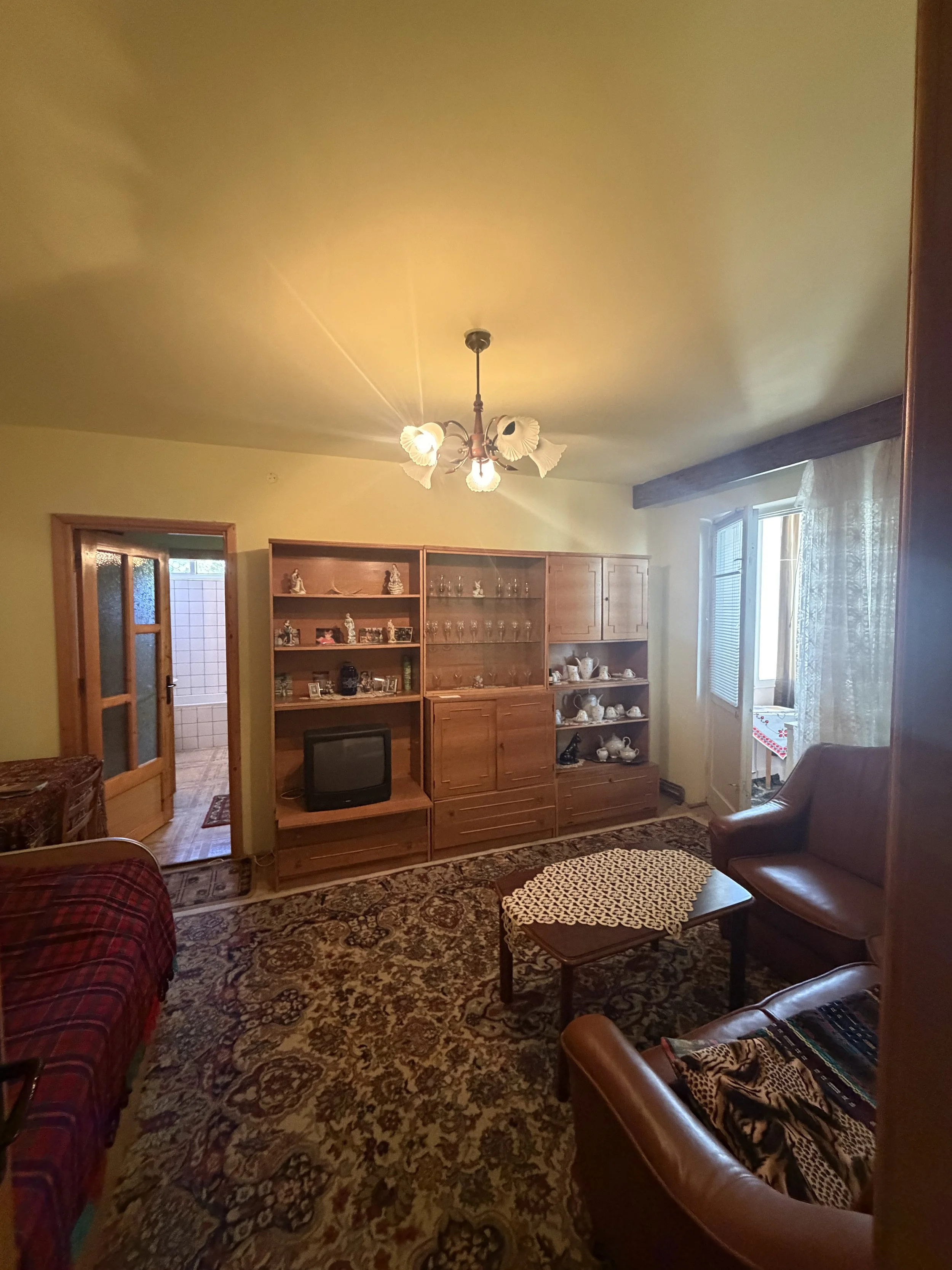 Apartament 2 camer, str Victoriei nr. 12, oraș Victoria – etaj 1, județ Brașov