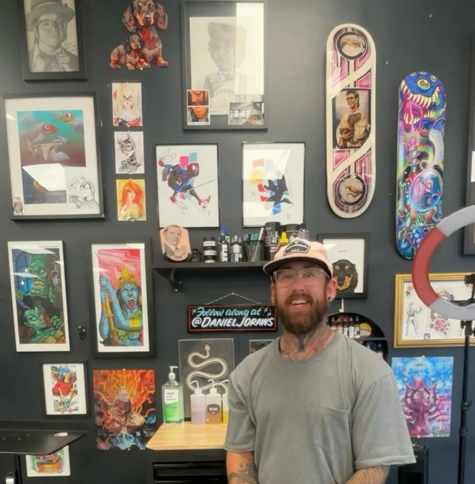 Hello friends!
It&rsquo;s been a while so I feel a little reintroduction is in order.
So here is my face and my new booth at @electricgoldtattooco 
I could not be more excited to have joined this shop. I&rsquo;m all set up and ready to tattoo you. I 