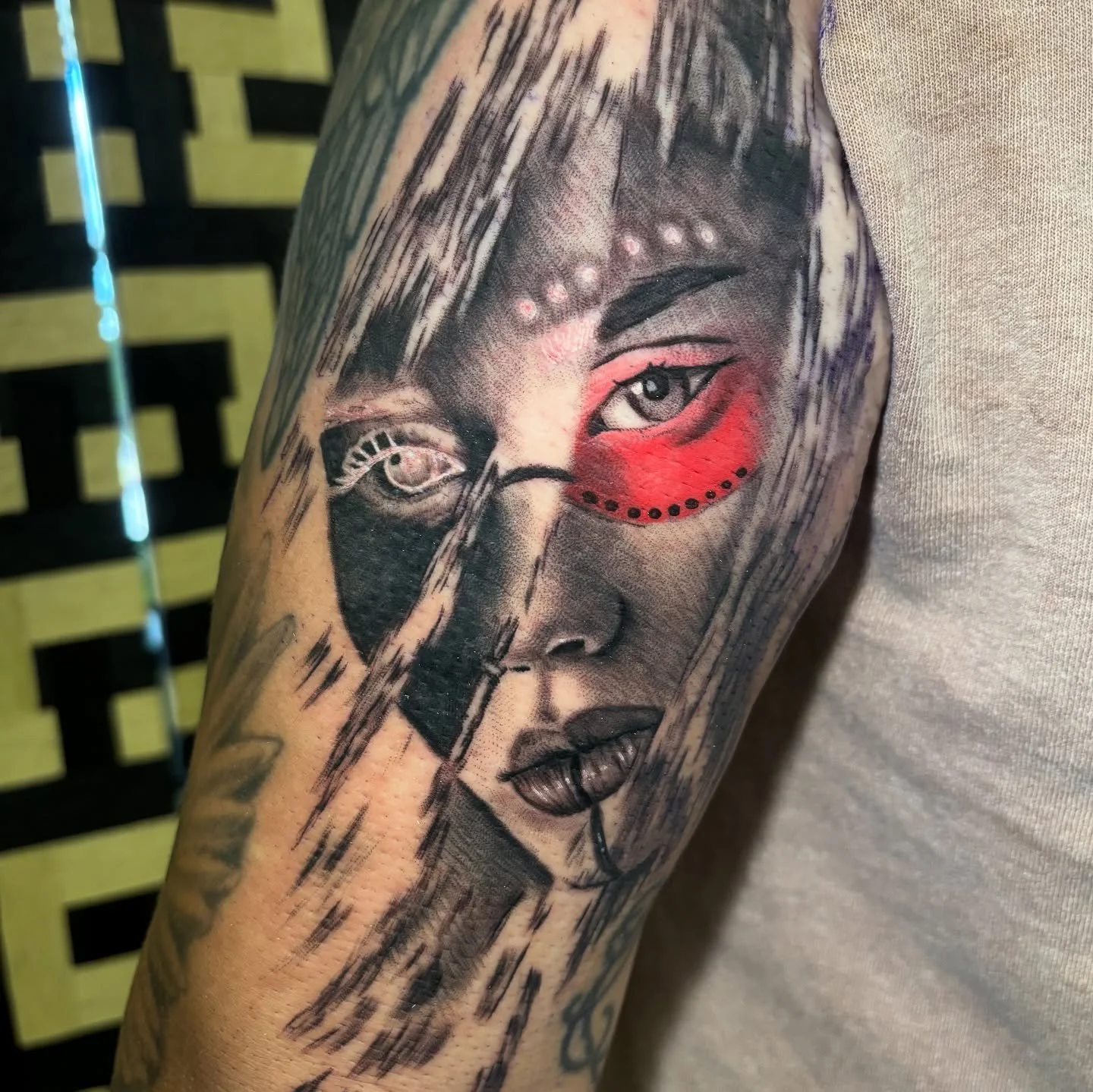 Really fun one from my flash with a little twist. So happy with how this came out! Thanks always, Doris! 
.
Booking January and February for St. Petersburg @electricgoldtattooco 
Message me or fill out my form to book!
.
Thanks for looking 🤙