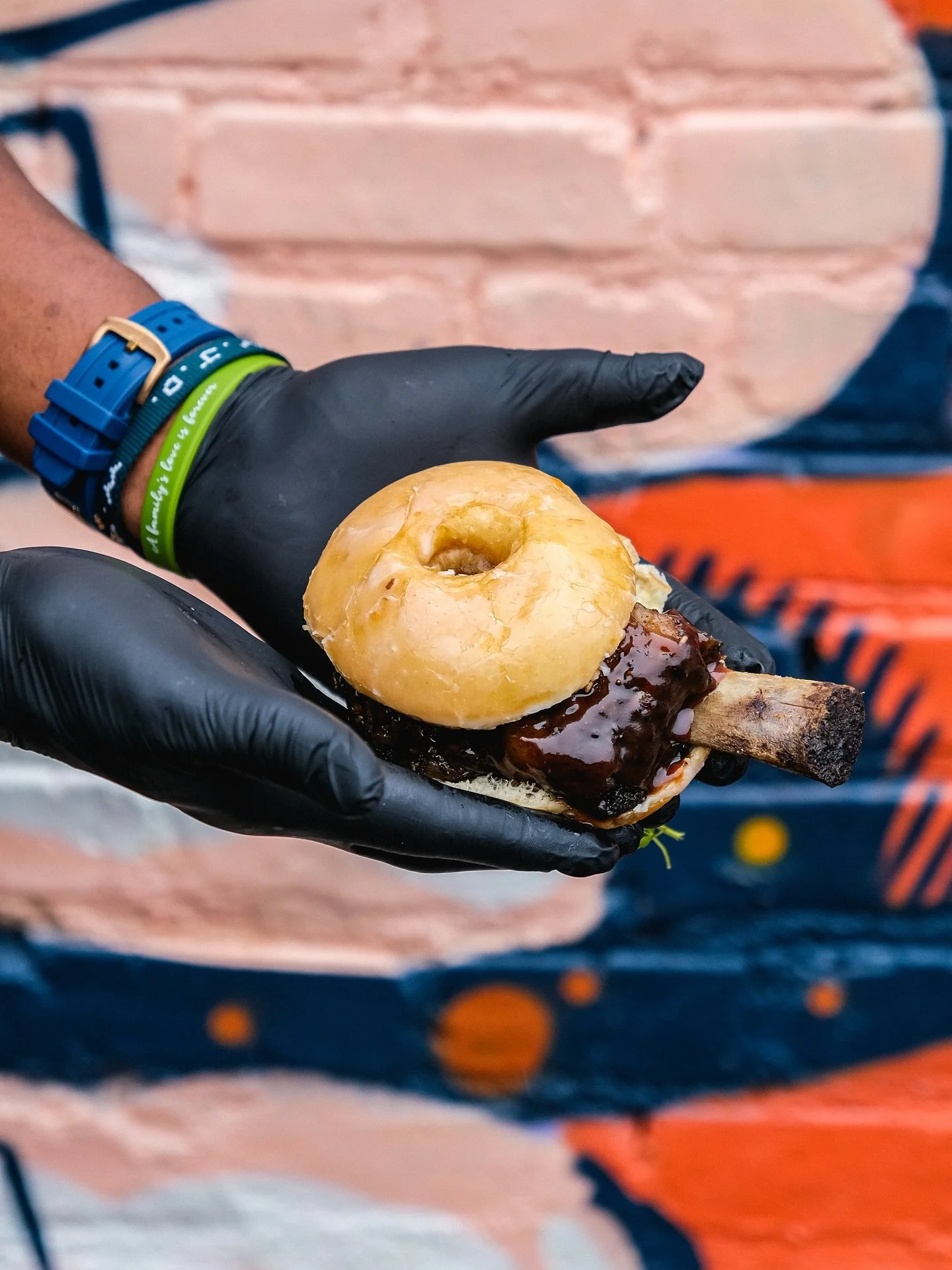 Dress Blue BBQ isn&rsquo;t playing around. 🍩

Pairing sweet with savory isn&rsquo;t a new phenomenon, chicken and waffles made sure of that. But this? A smoked beef rib tucked between an airy donut&mdash;nah, that&rsquo;s crazy!

We caught this wild