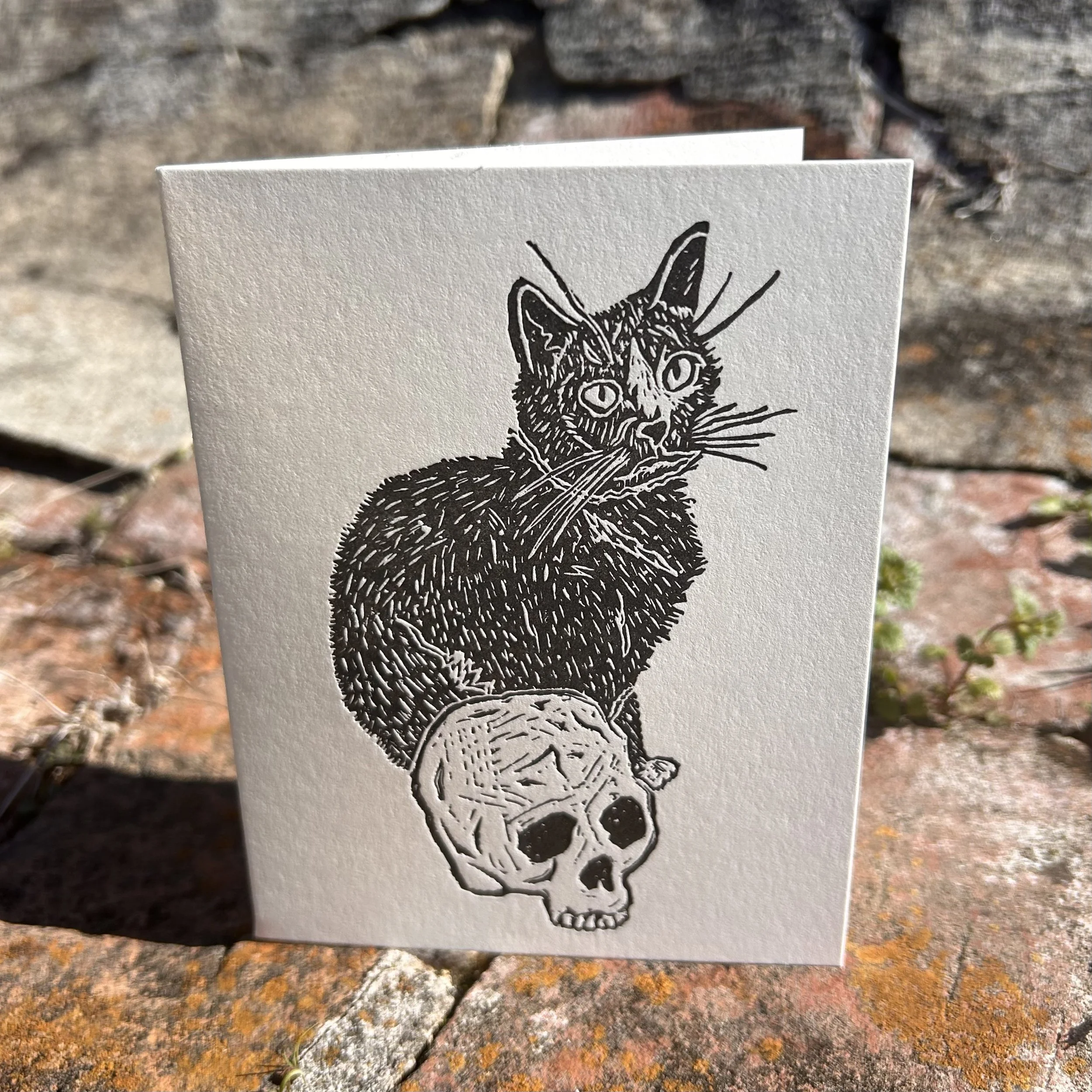 CAT AND SKULL – LETTERPRESS GREETING CARD (SMALL)