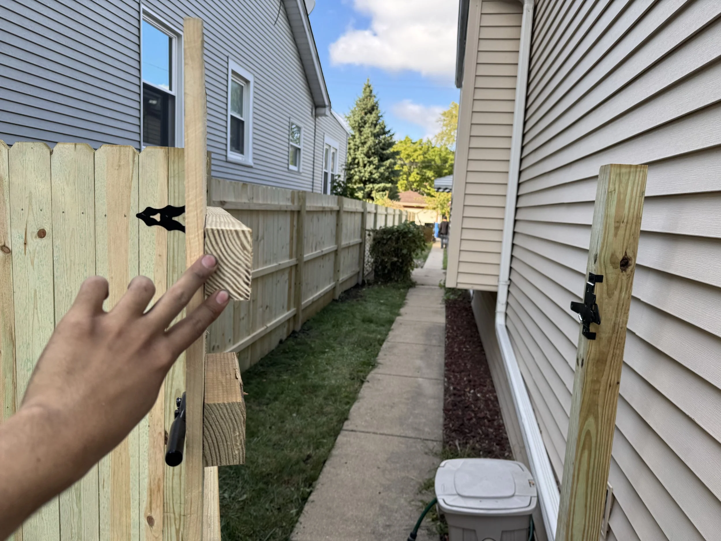 Custom Wooden Privacy Fence built in Chicago, Northern Illinois, Illinois, Lake County