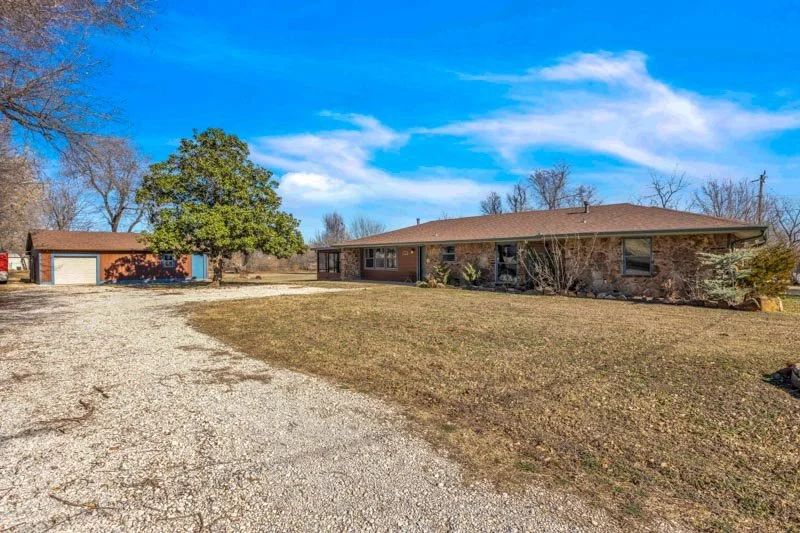 02-2219 Pleasantview-2.jpg