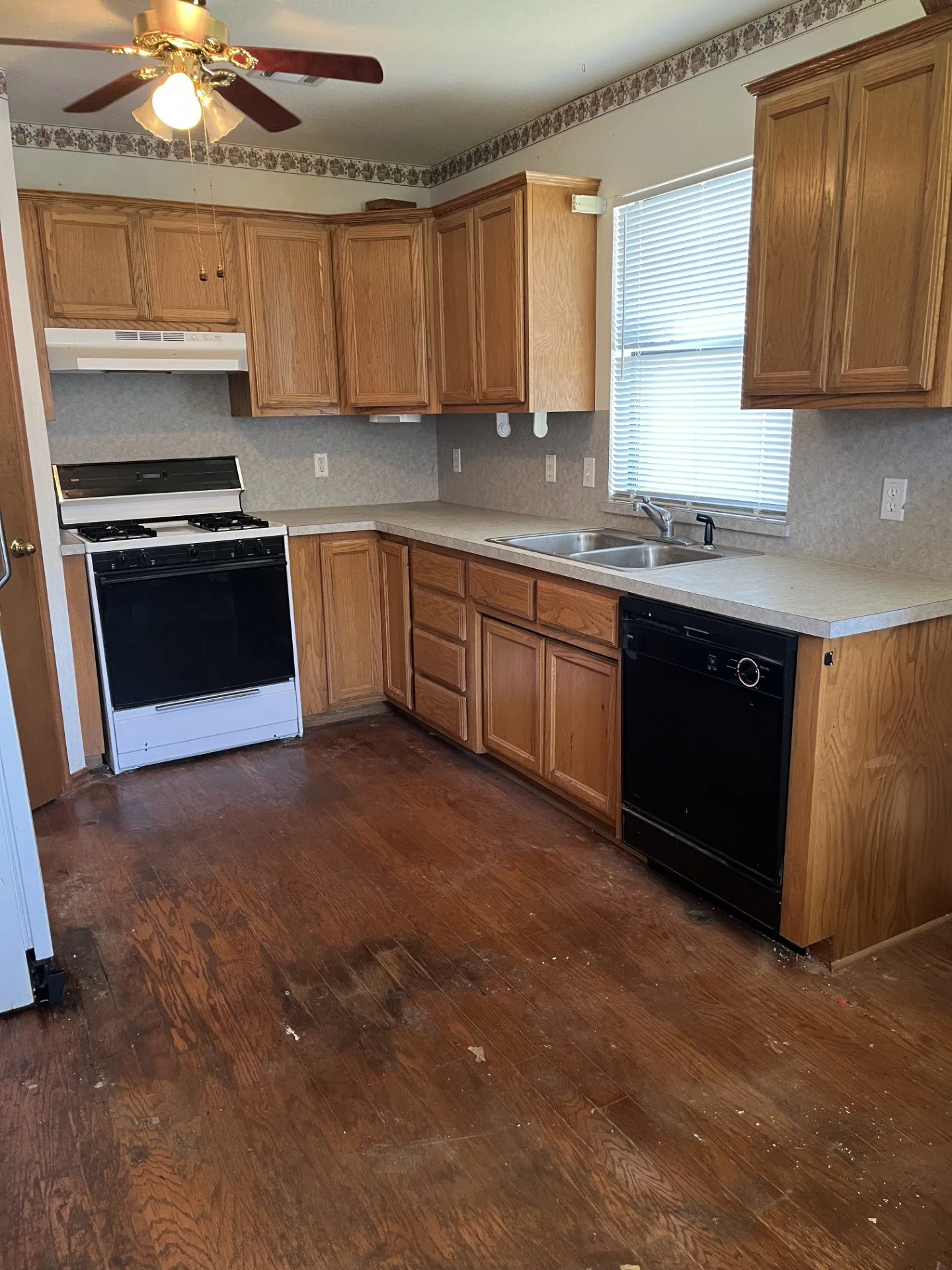 Kitchen 4.jpg