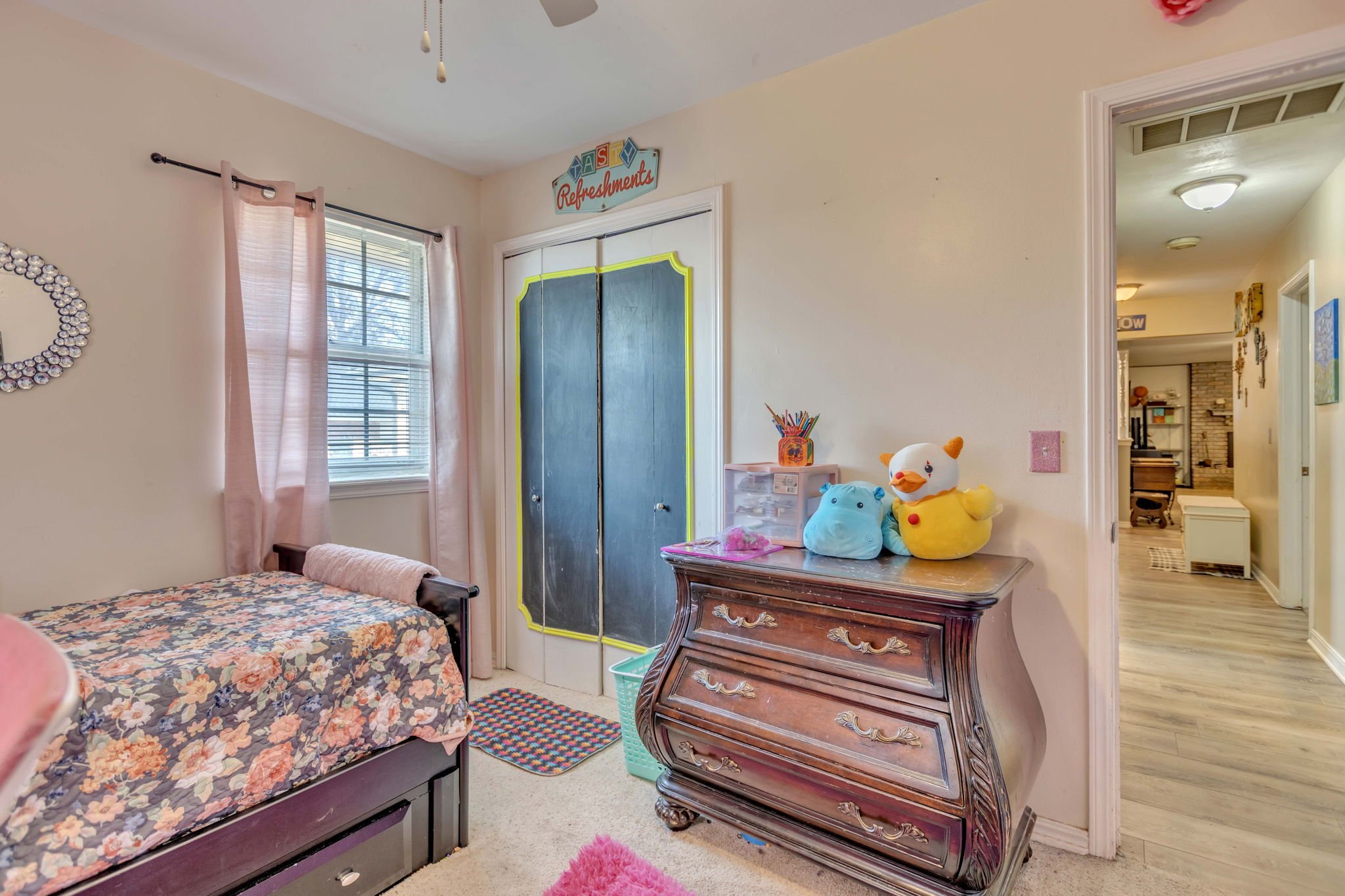 25-web-or-mls-4405 54th-25.jpg