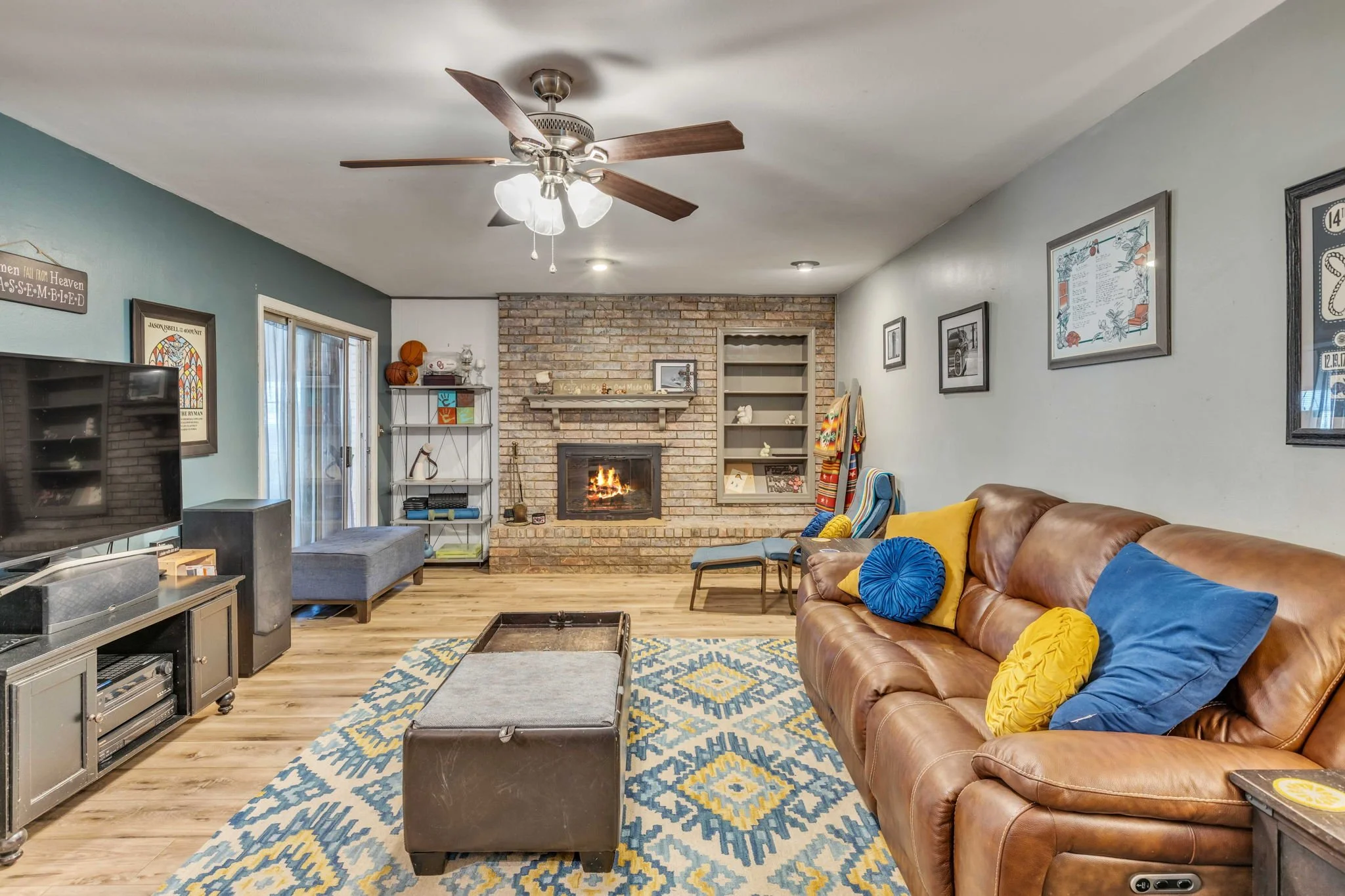 5-web-or-mls-4405 54th-5.jpg